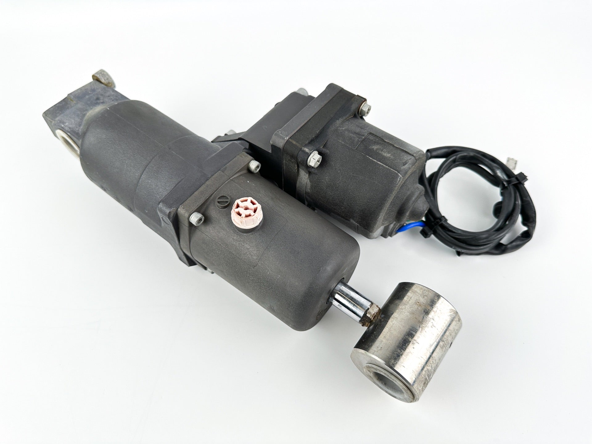 Johnson Suzuki DF 70 90 115 HP Outboard 4 Stroke Power Tilt Trim Unit Assembly