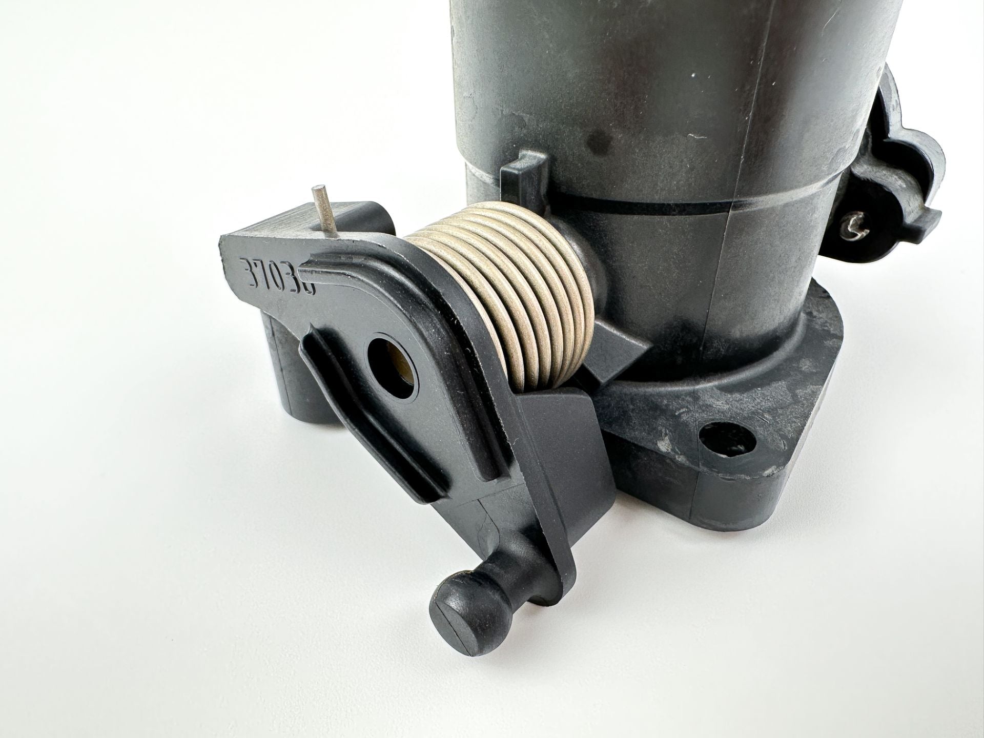 2004 Mercury 60 HP 4 Stroke Outboard Throttle Body Assembly 877831T OEM