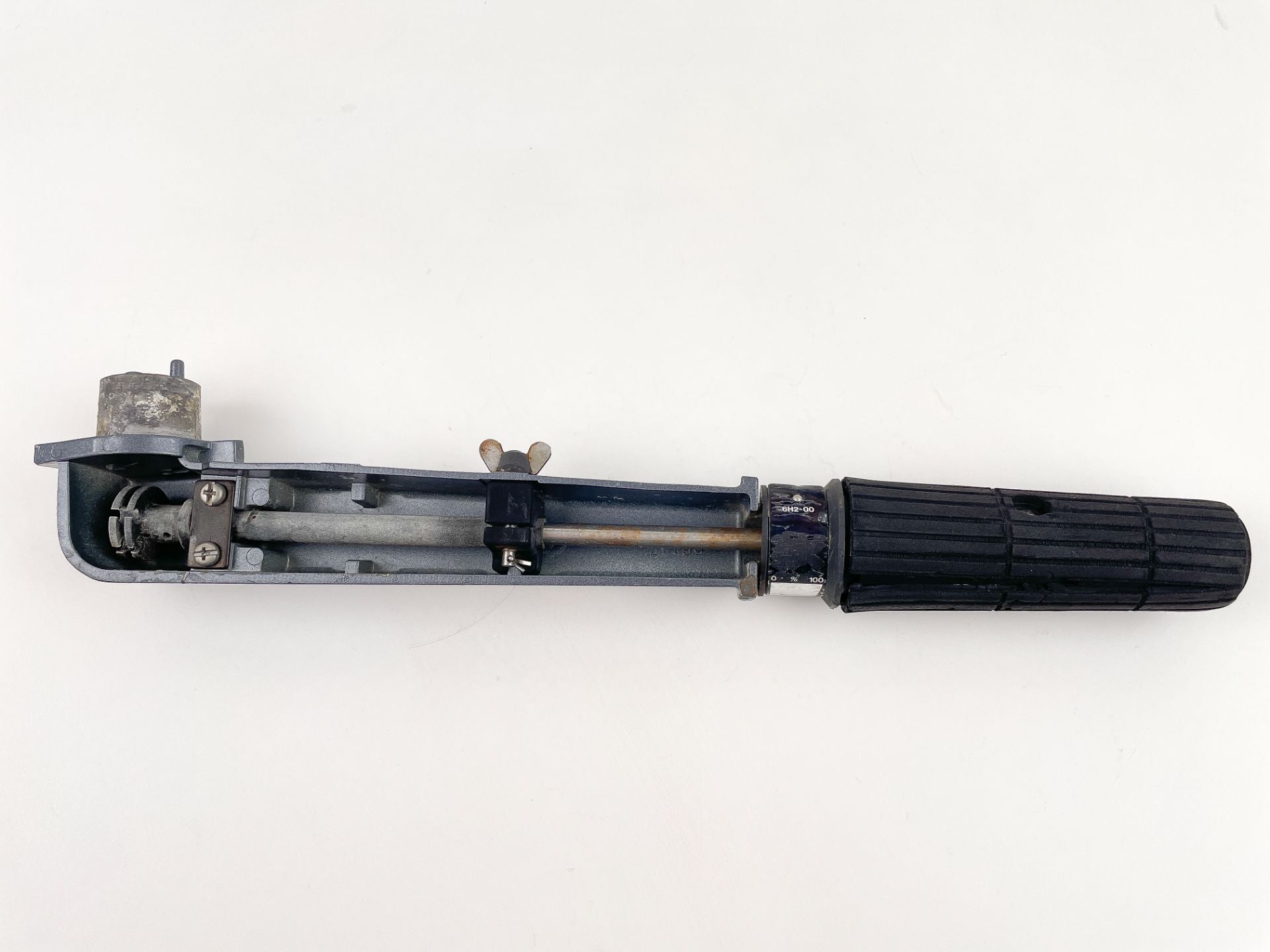 1997 Yamaha 15 HP 2 Stroke Outboard Tiller Steering Handle 6G1-42111-11-4D OEM