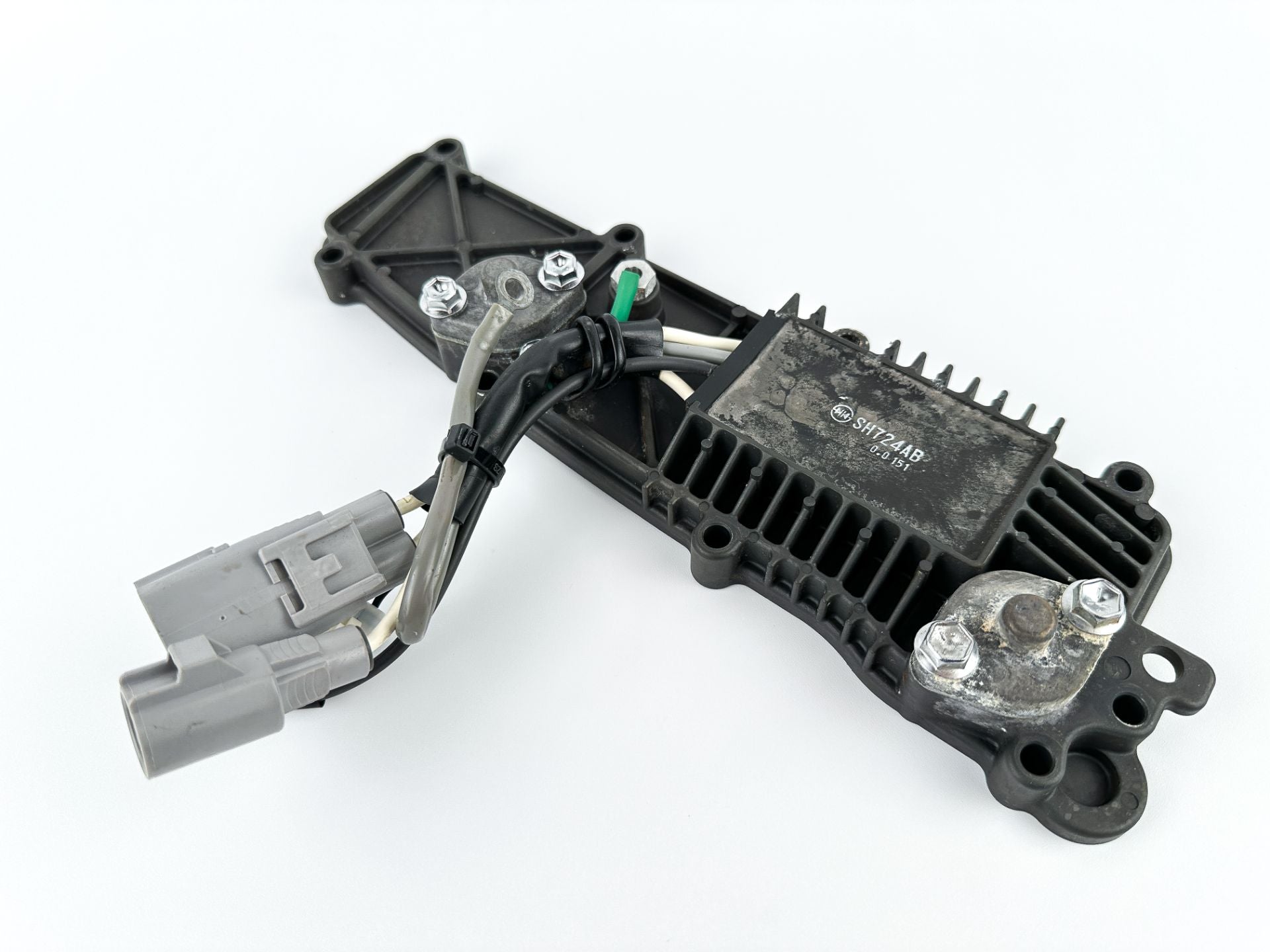 2011 Suzuki 140 HP 4 Stroke Outboard Rectifier & Regulator 32800-90J30 OEM