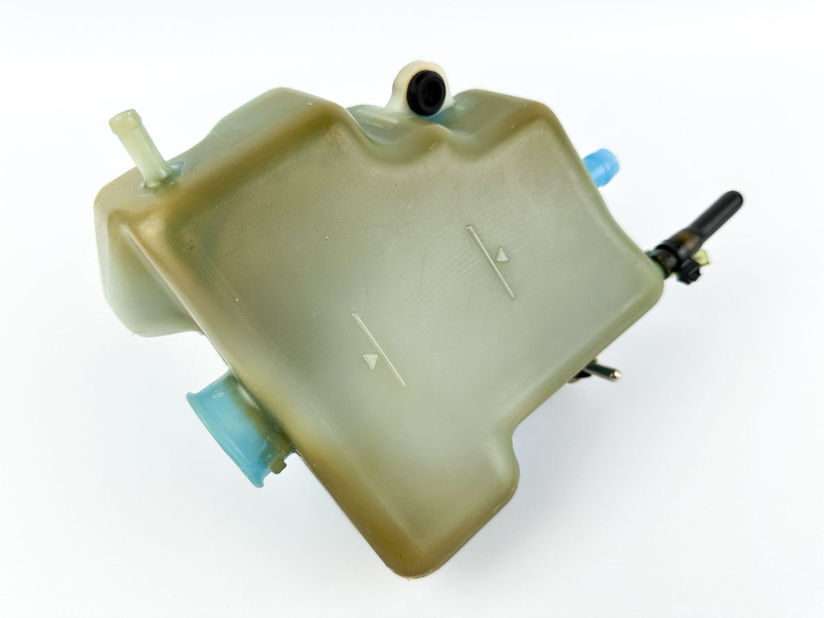 2002 Yamaha 200 HP 2 Stroke Outboard Oil Tank 68F-21750-00-00 OEM