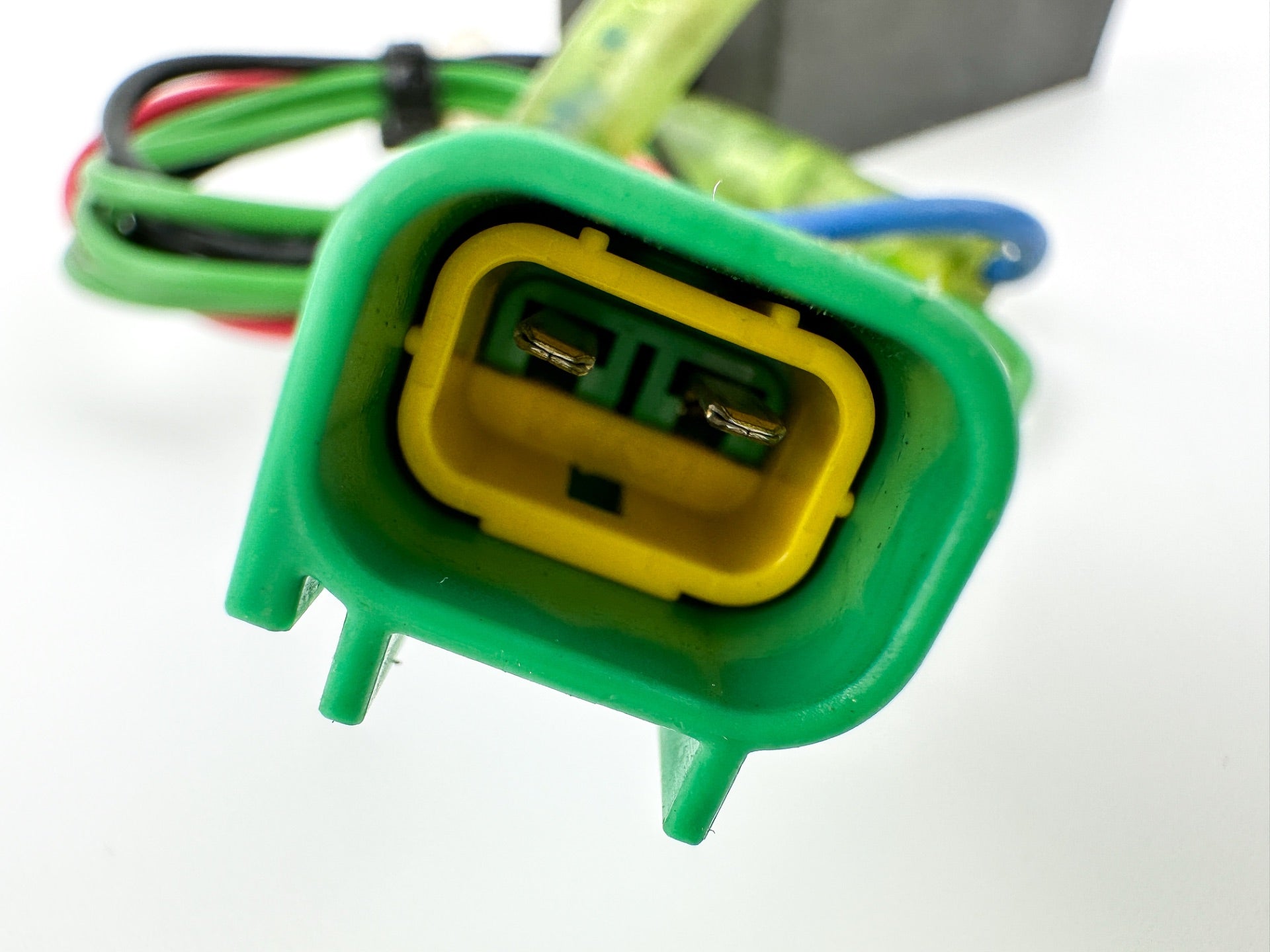 2003 Yamaha 70 HP 2 Stroke Outboard Rectifier & Regulator 6H2-81960-10-00 OEM