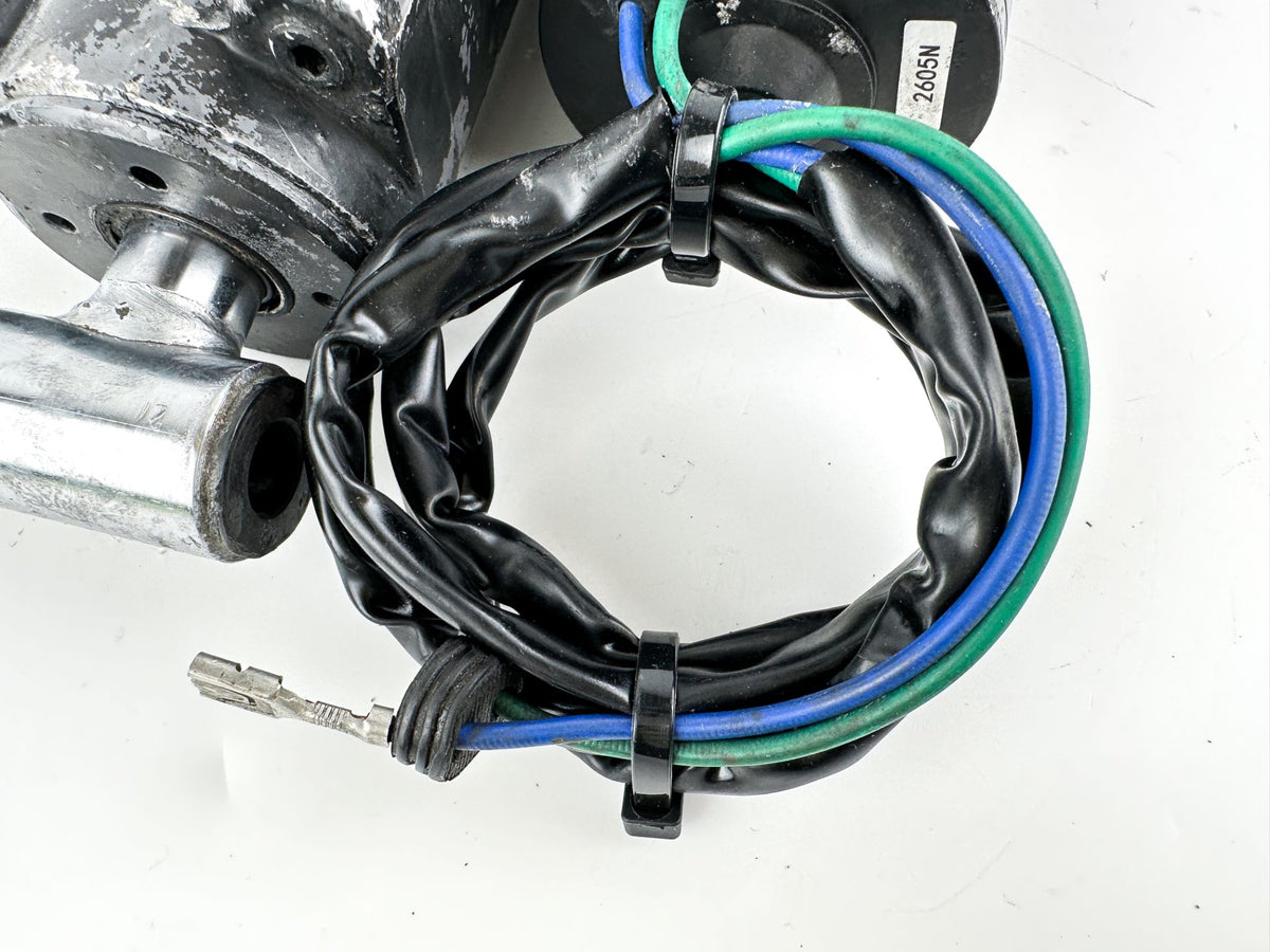 1996 Honda 50 HP 4 Stroke Outboard Power Trim Tilt Unit 56000-ZV5-823ZA - For Parts