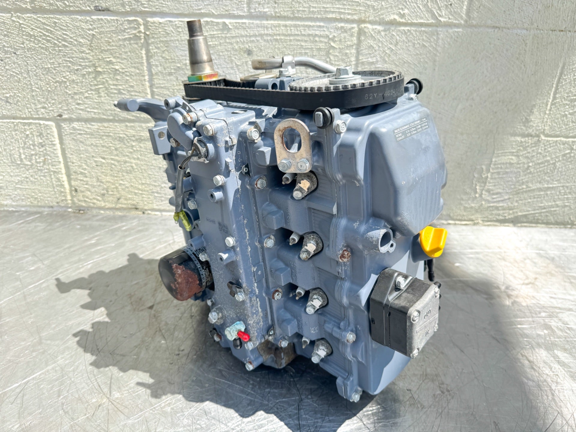 2002 Yamaha 50 HP 4 Stroke Outboard Powerhead 64J-W009B-02-1S OEM