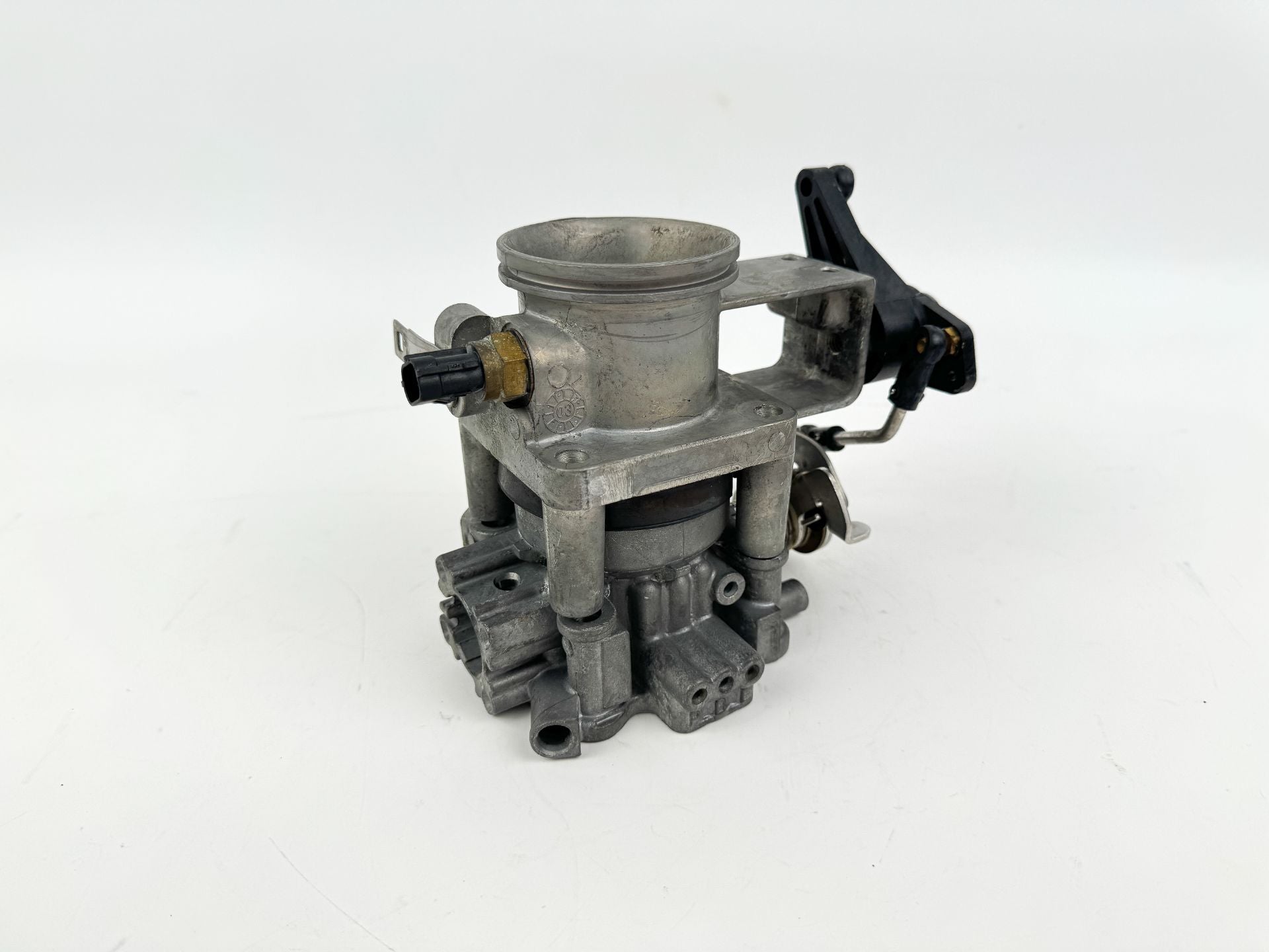 2004 Suzuki 70 HP 4 Stroke Outboard Throttle Body Assembly 13300-99E10 OEM