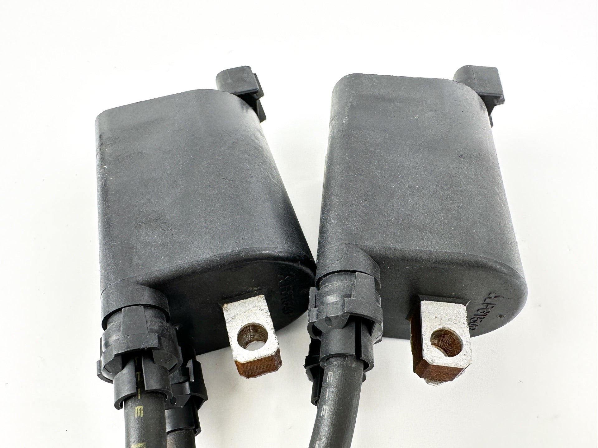 2004 Suzuki 115 HP 4 Stroke Outboard Ignition Coil Set 33410-90J00 OEM