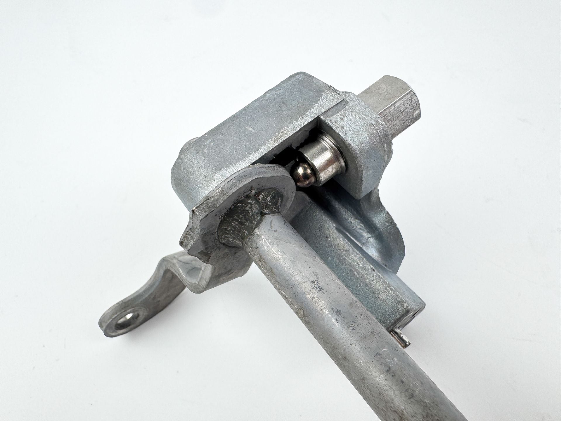 2013 Yamaha 250 HP 4 Stroke Outboard Shift Shaft 6CB-44120-00-00 OEM