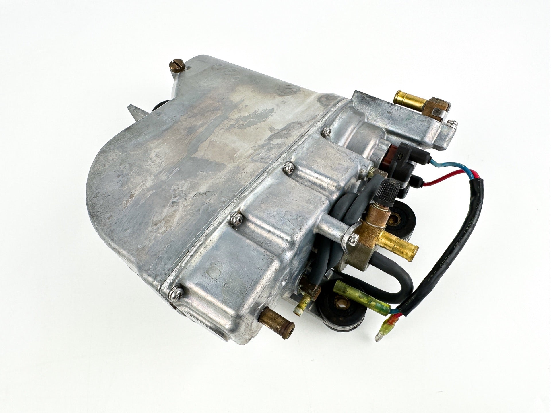 1999 Yamaha 250 HP 2 Stroke Outboard VST Float Chamber Assembly 66K-14980-00-00 OEM