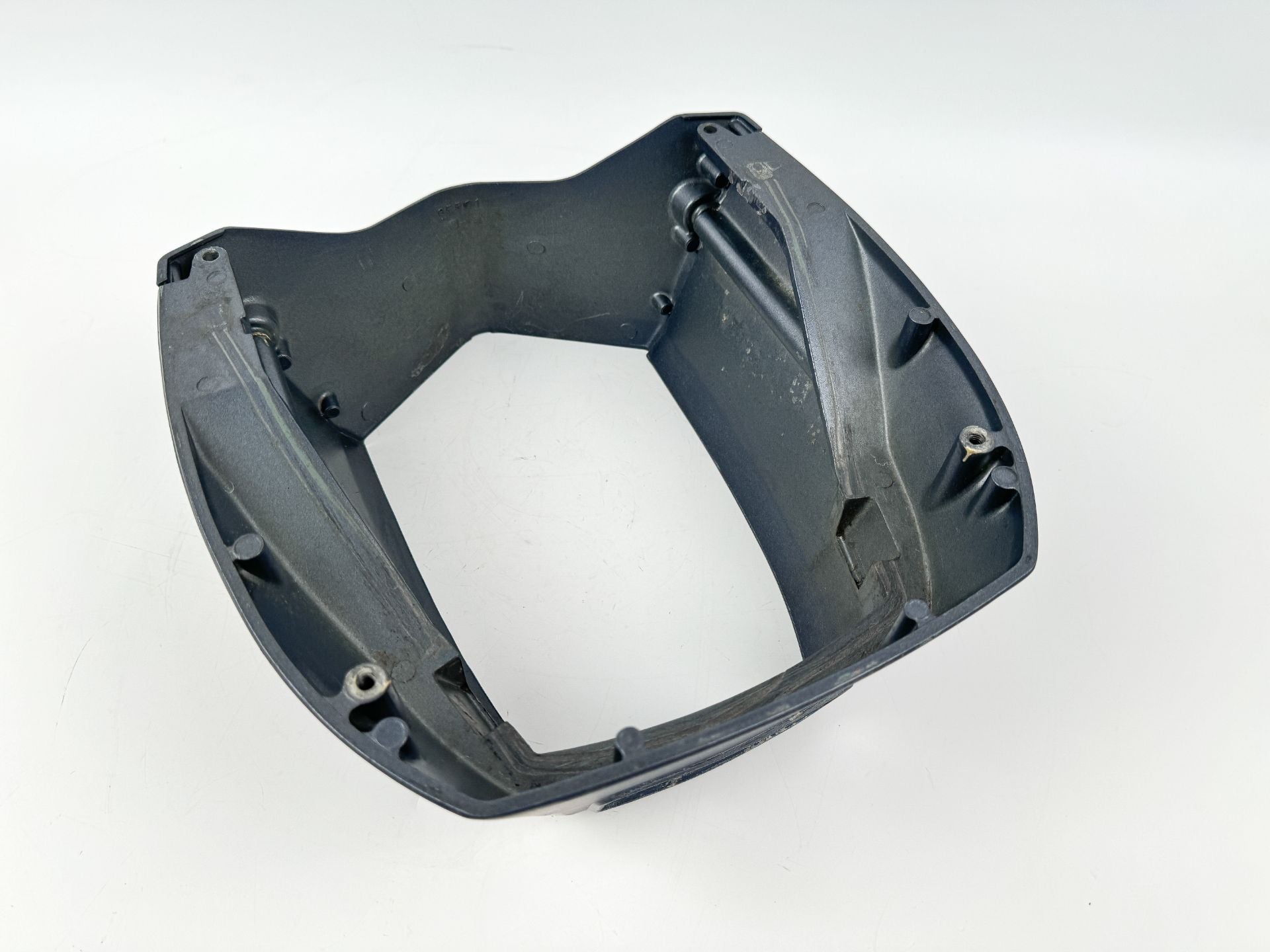 1996 Yamaha 150 HP 2 Stroke Outboard Lower Apron Cover 6E5-42741-01-4D OEM