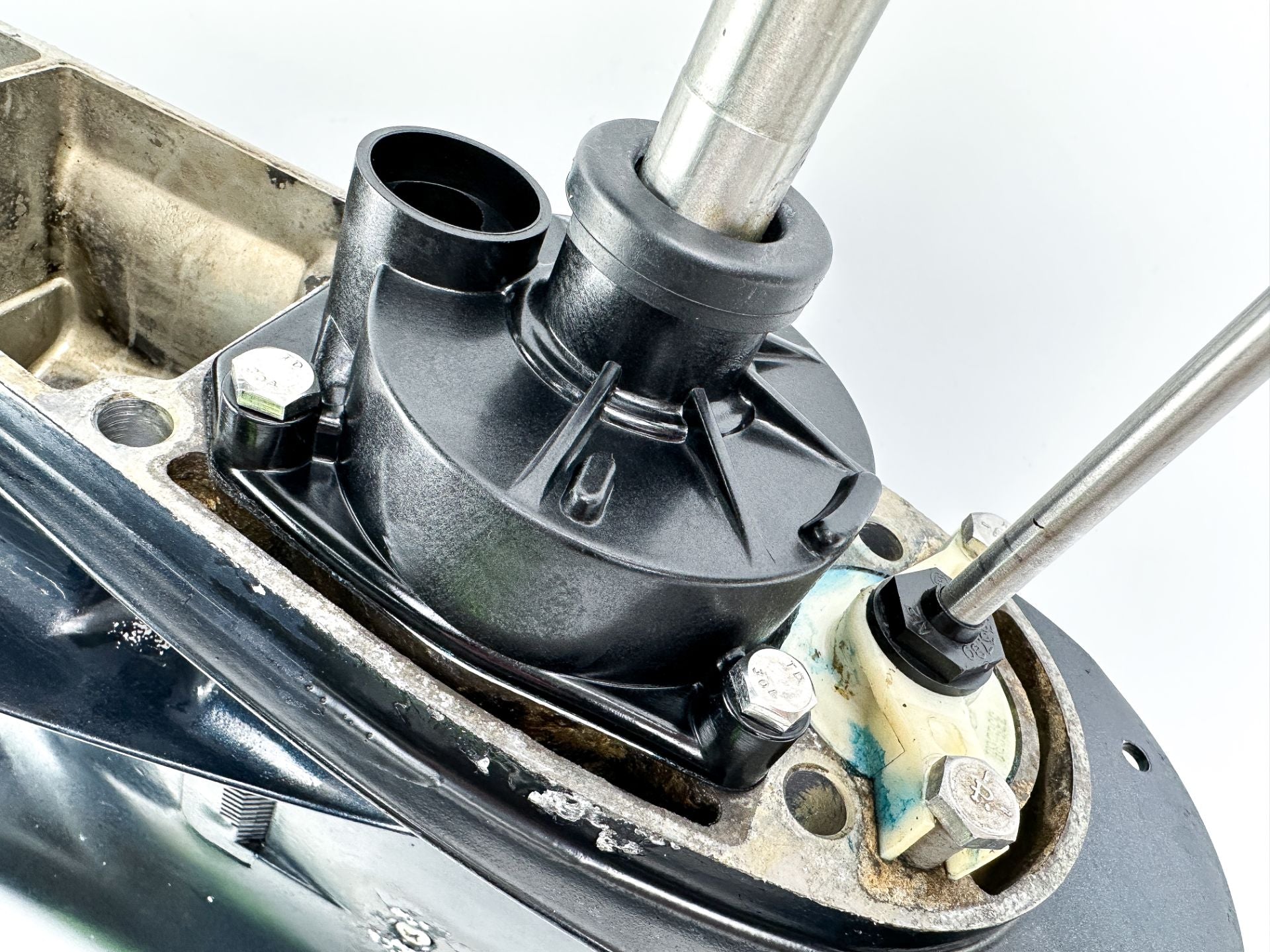 1993+ Evinrude Johnson 40 48 50 HP Outboard 20" Lower Unit Gear Case 0435280