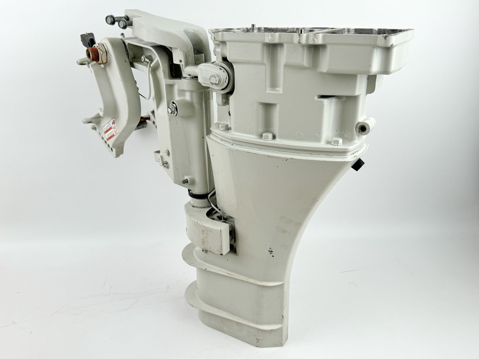 1998 Suzuki 15 HP 4 Stroke Outboard Complete Midsection & Swivel Bracket 43750-93E17-Z11 OEM