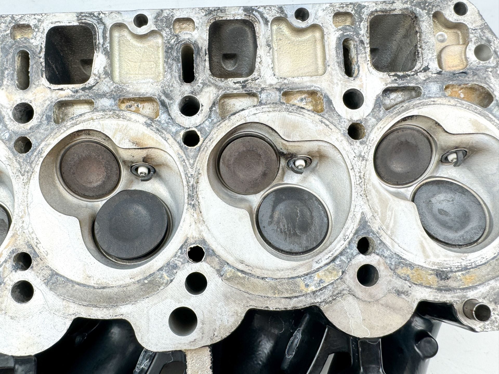 2004 Mercury 60 HP 4 Stroke Outboard Cylinder Head 857082A6 OEM