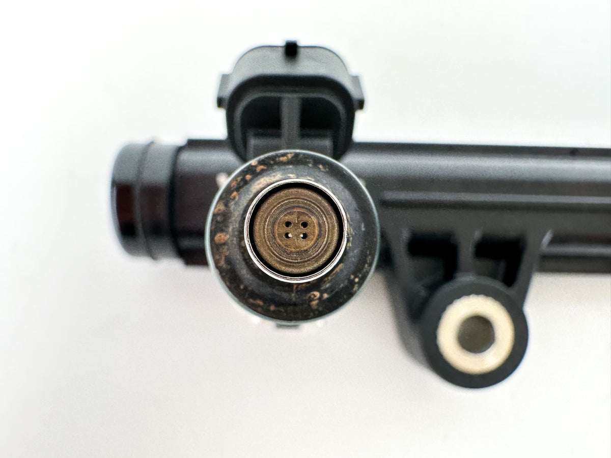 2012 Yamaha 250 HP 4 Stroke Outboard Fuel Injector Set W/ Rail 6AW-13761-00-00 OEM