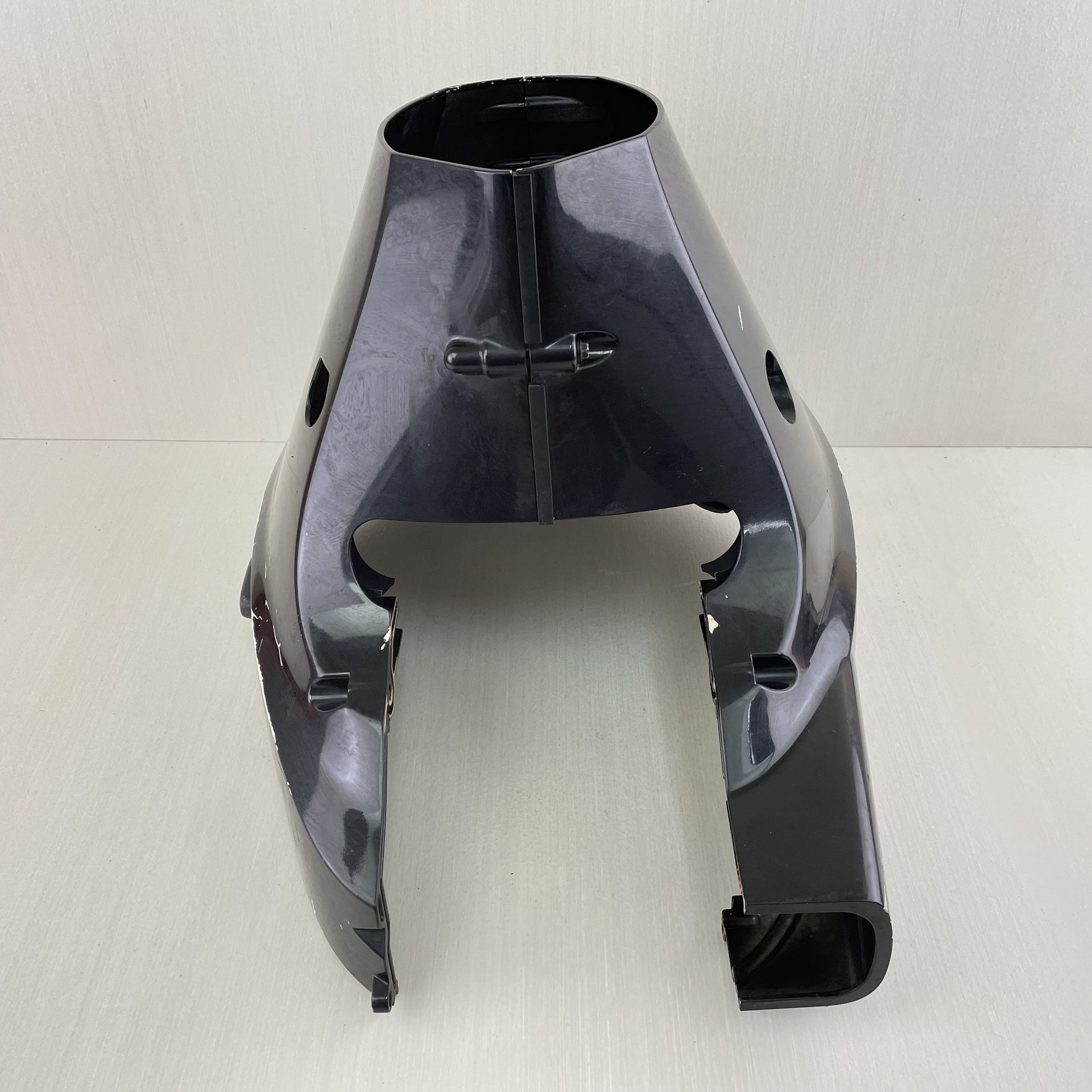 2011 Suzuki DF 25 HP 4 Stroke Twin-V Lower Cowling Set Left Right