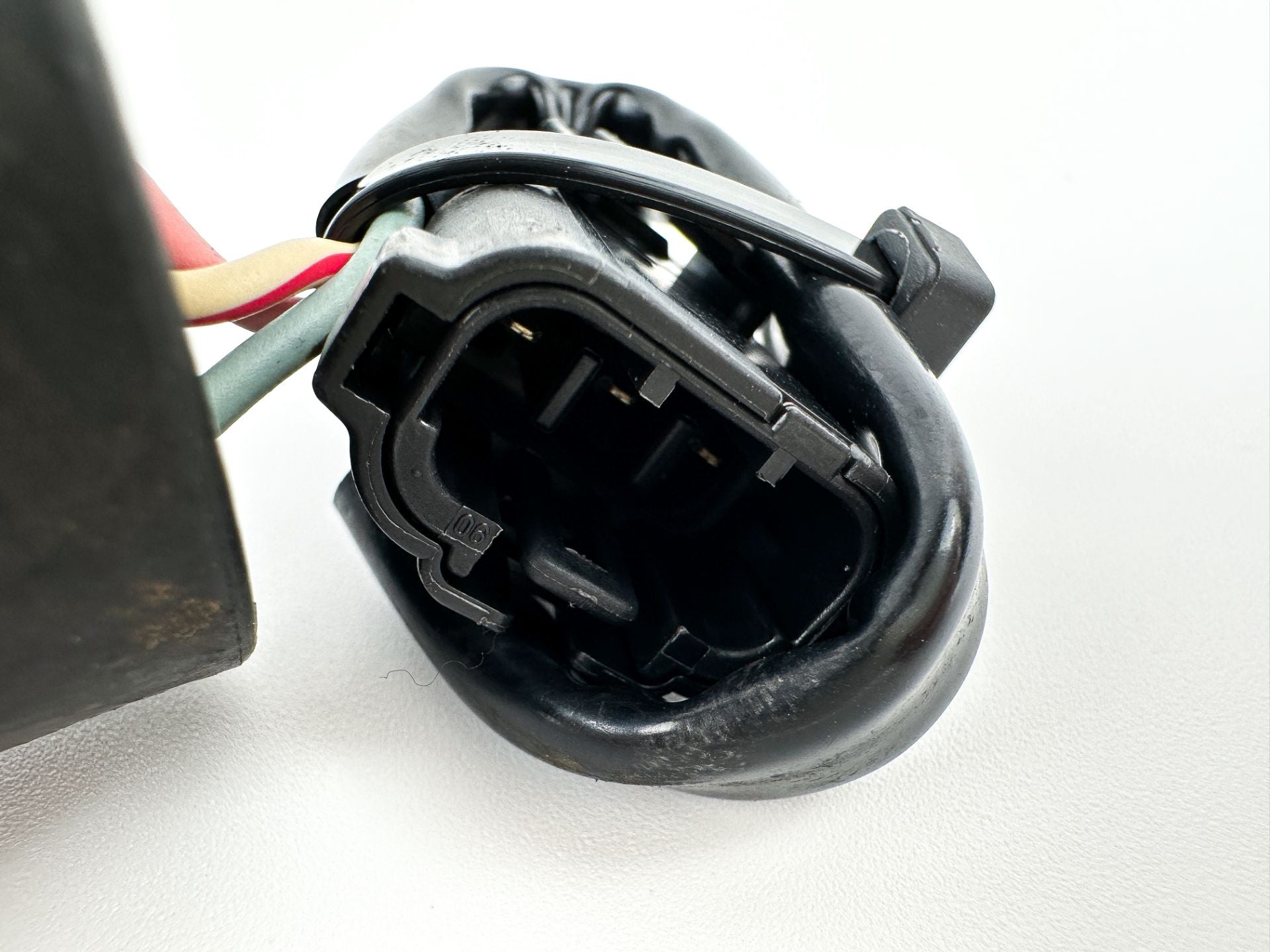 2003 Suzuki 140 HP 4 Stroke Outboard Trim Switch 37850-99E05 OEM