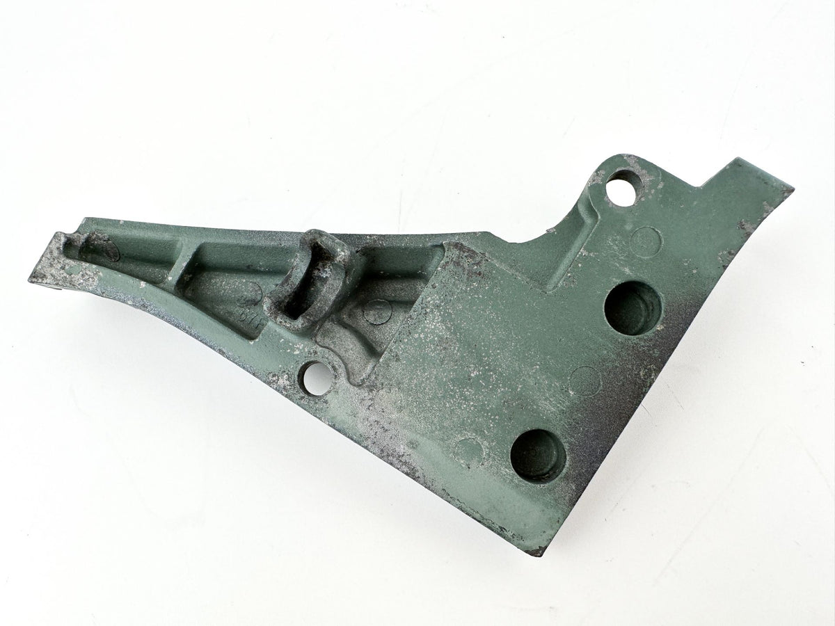 2007 Yamaha 115 HP 4 Stroke Outboard Cable Cover Plate 68V-42738-00-5B OEM