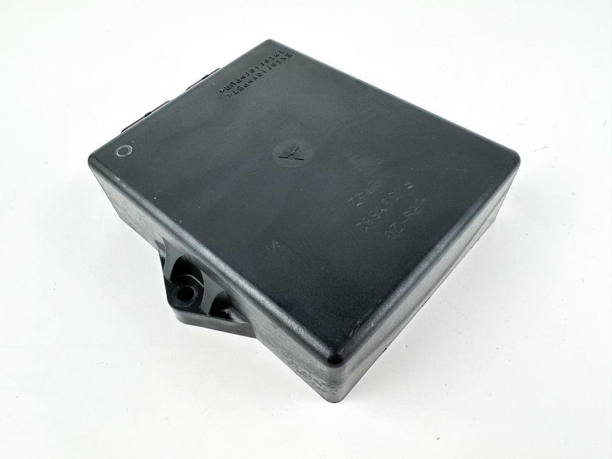 2004 Yamaha 150 HP 2 Stroke Outboard Engine Control Unit ECU 68J-8591A-20-00 OEM