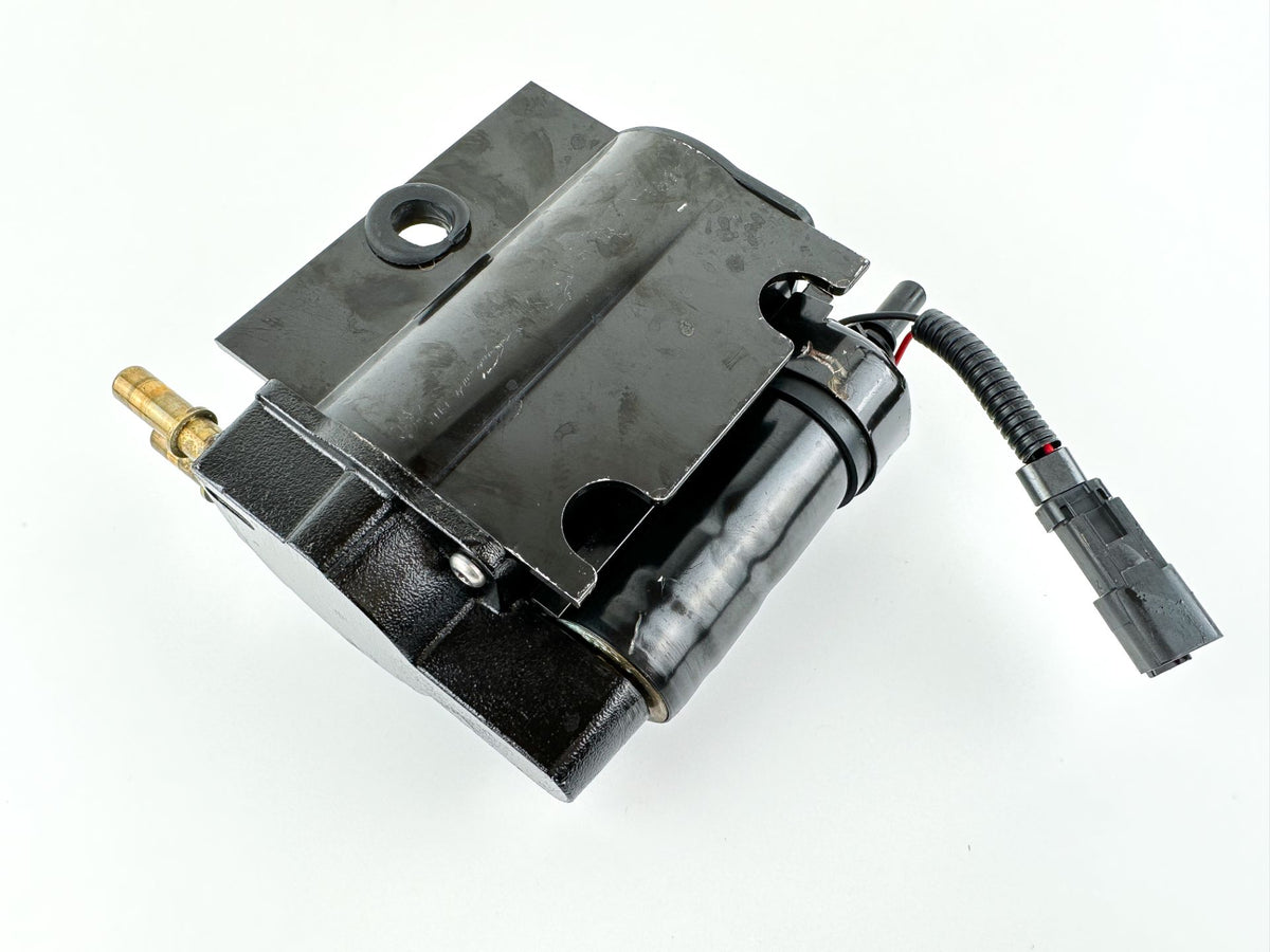 2001 Evinrude 115 HP 2 Stroke Outboard Vapor Separator Tank VST 5004428 OEM