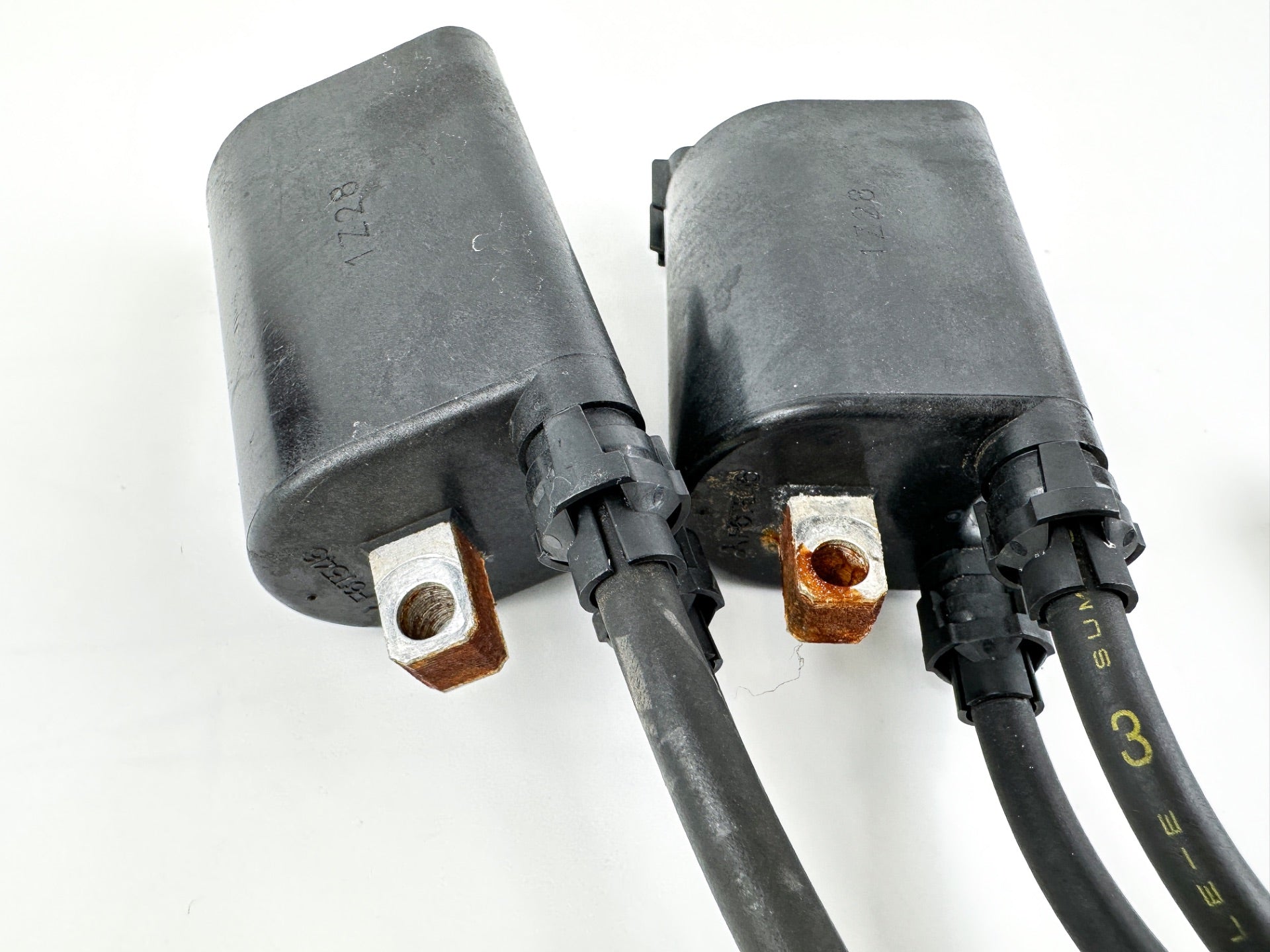 2002 Suzuki 115 HP 4 Stroke Outboard Ignition Coil Set 33410-90J00 OEM