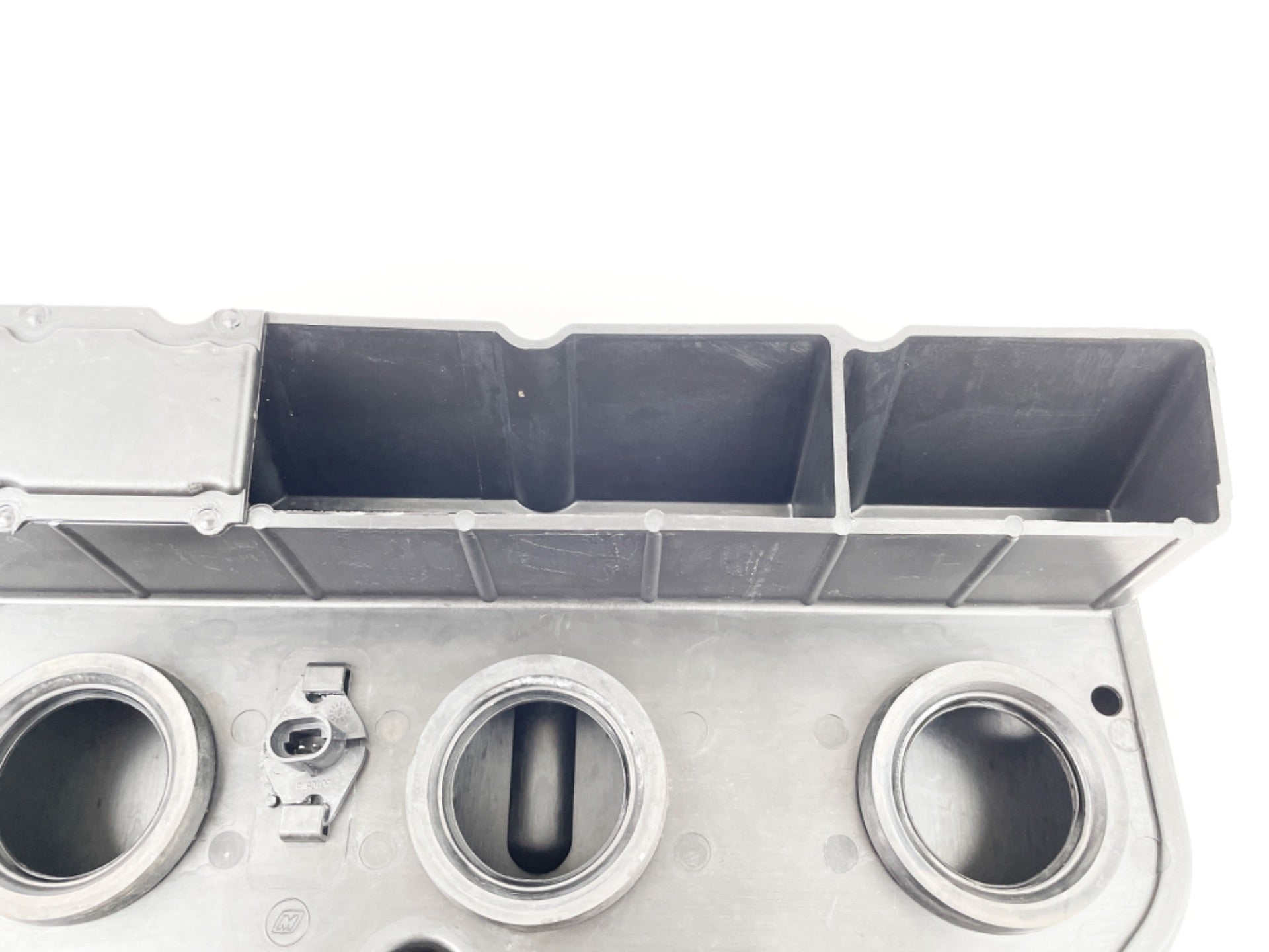 2003 Evinrude 225 HP 2 Stroke Outboard Intake Air Silencer Assembly 0439767 OEM