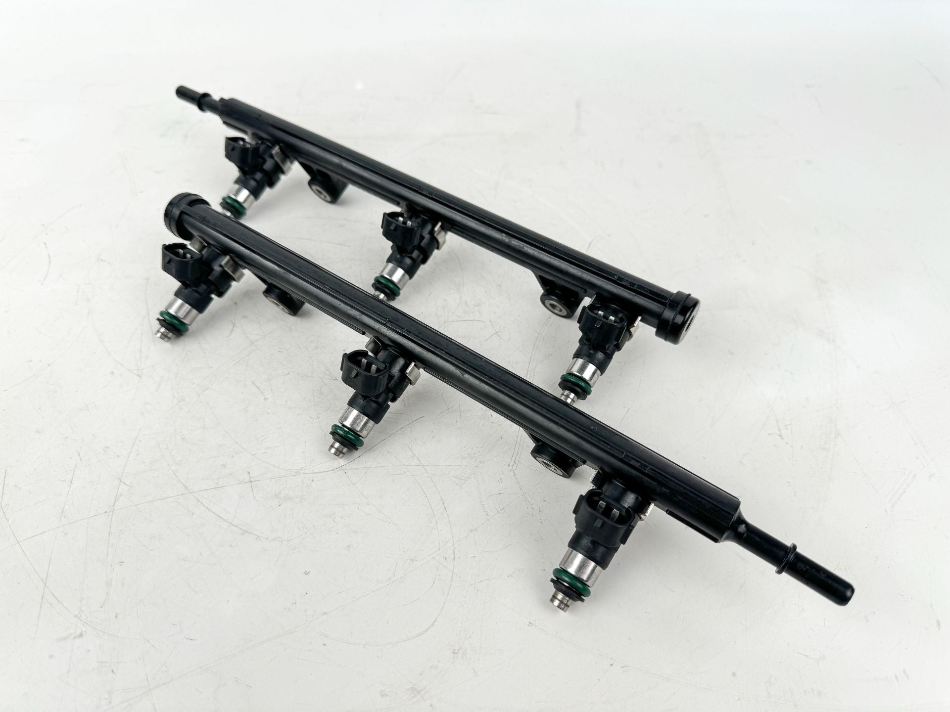 2016 Yamaha 250 HP 4 Stroke Outboard Fuel Injector Set W/ Rail 6AW-13761-00-00 OEM