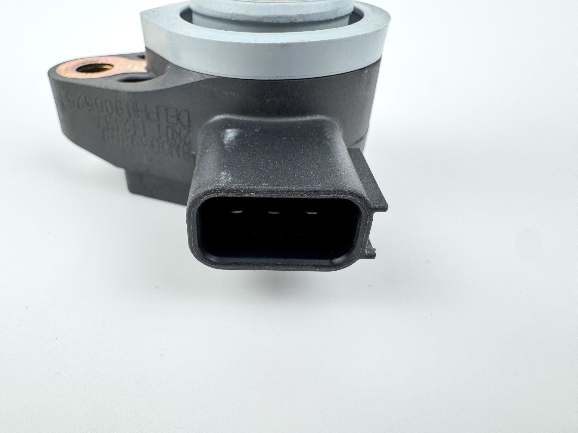2012 Mercury 300 HP 4 Stroke Outboard Ignition Coil 880615T01 OEM