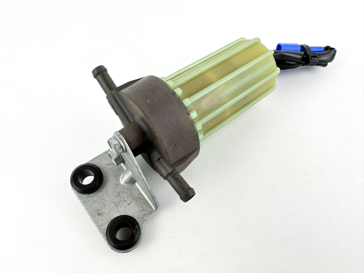2007 Yamaha 150 HP 4 Stroke Outboard Fuel Filter Assembly 6P3-24560-00-00 OEM
