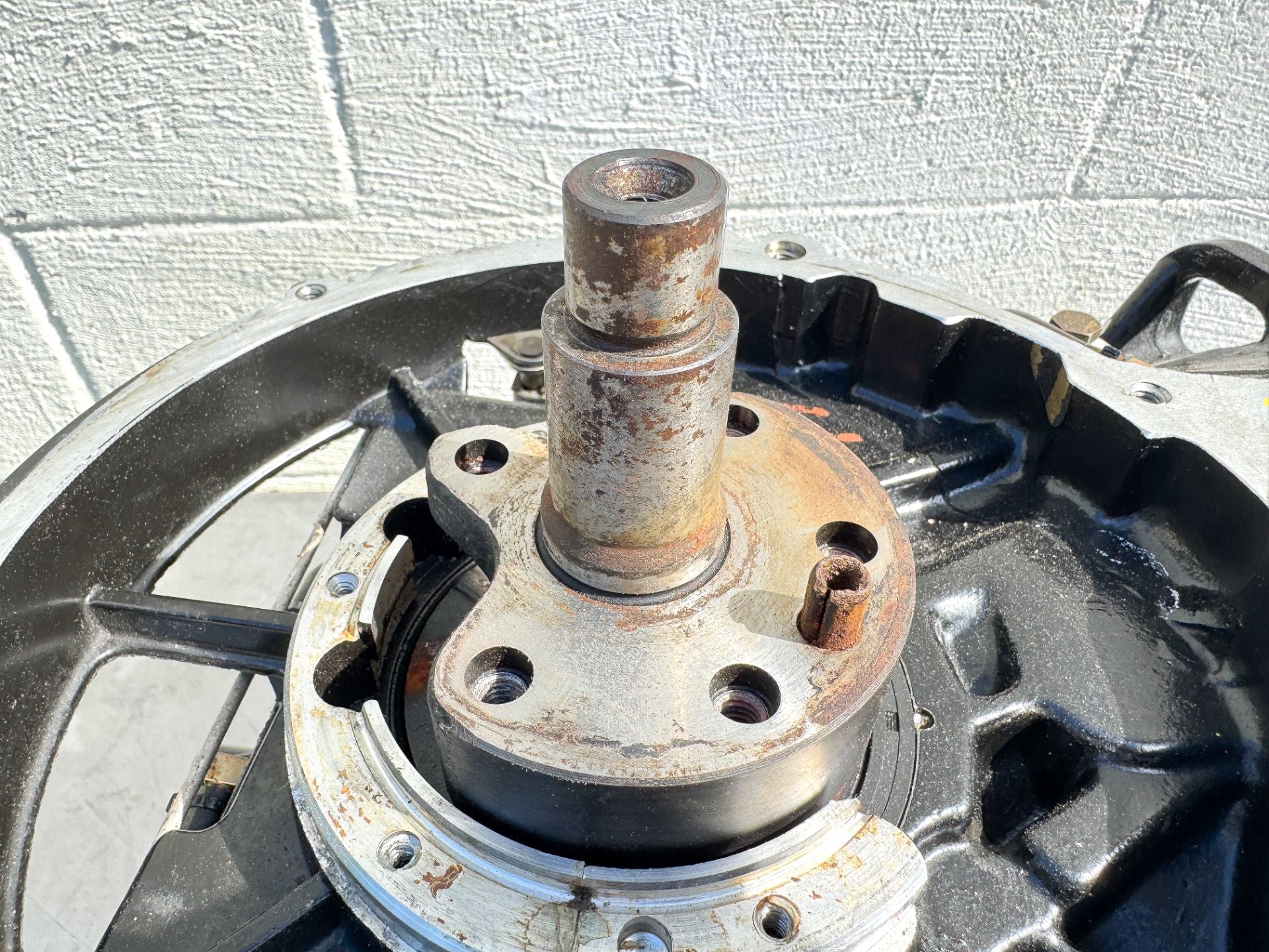 2005 Evinrude 115 HP 2 Stroke Outboard Powerhead OEM