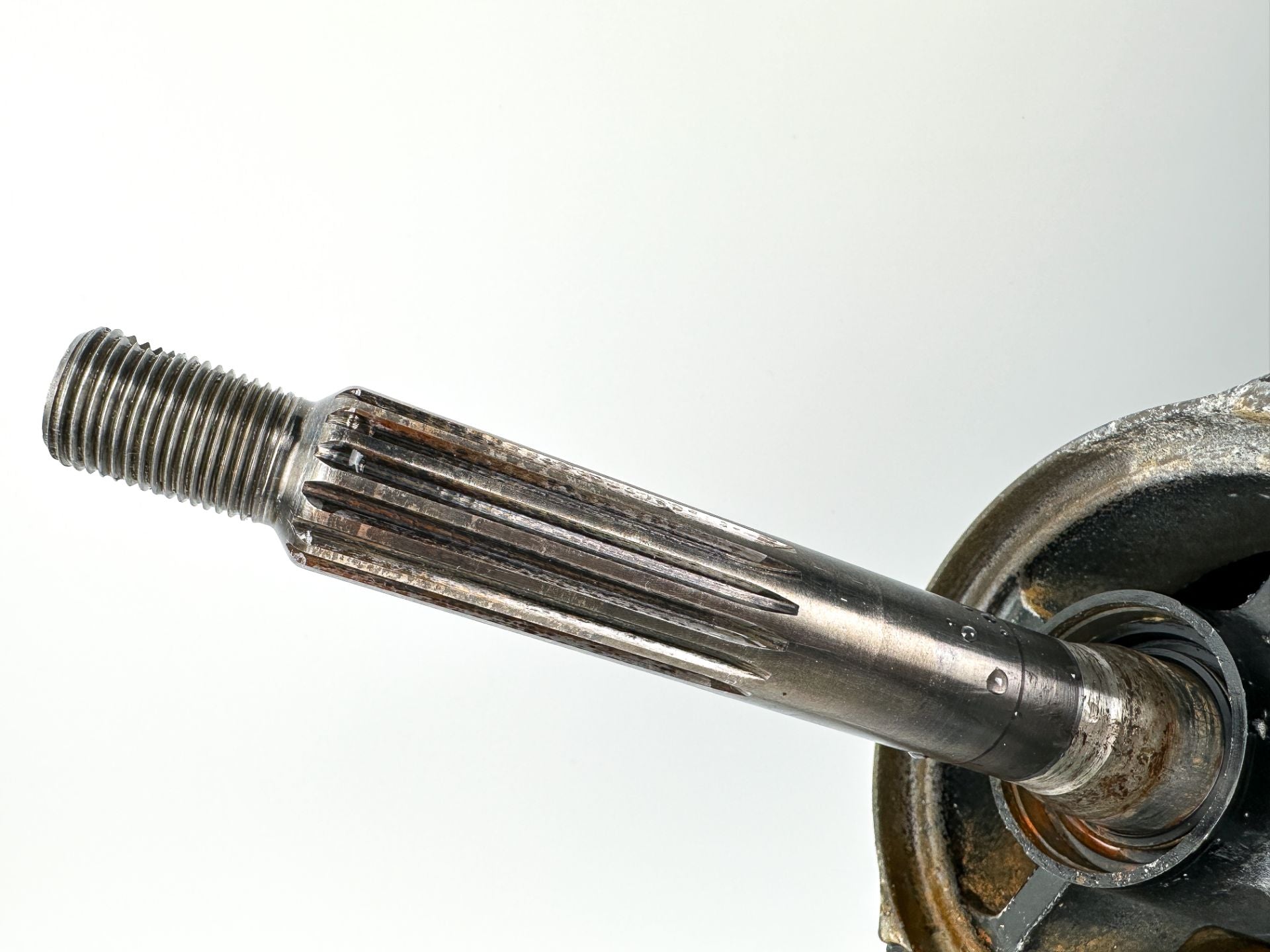 2016 Suzuki 175 HP 4 Stroke Outboard Lower Unit Gear Case 50040-96838-0EP OEM