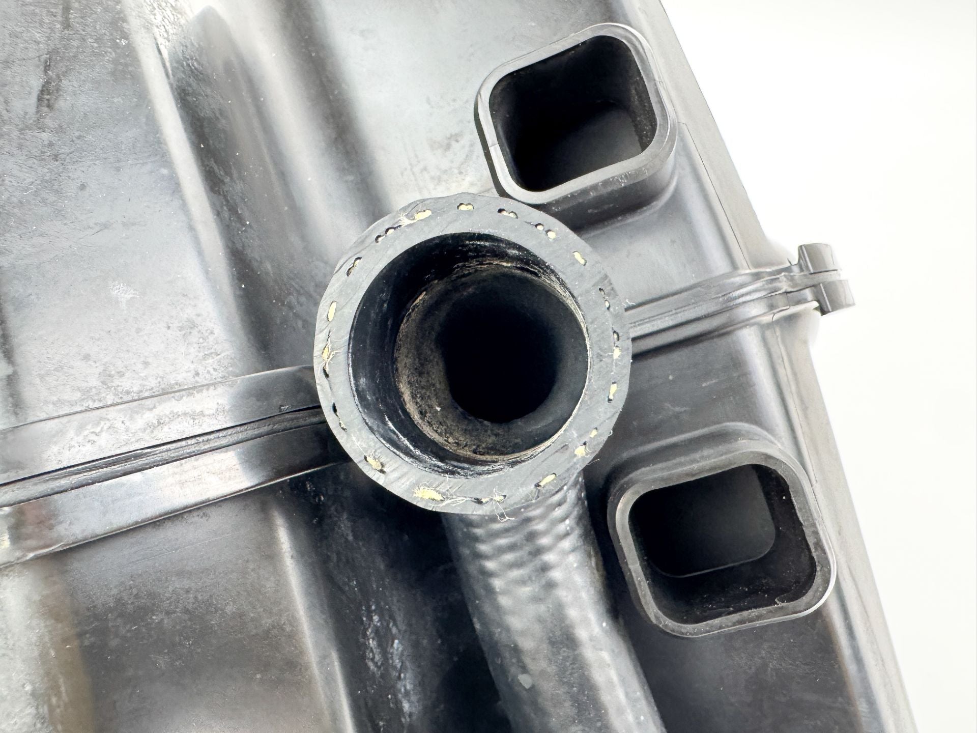 2008 Evinrude 300 HP 2 Stroke Outboard Muffler 5005699 OEM