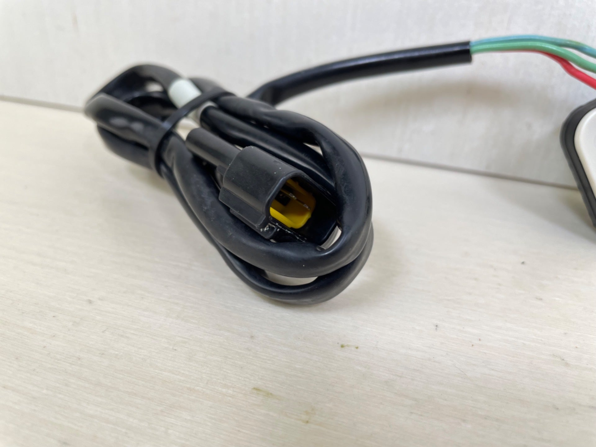 Yamaha 4 Stroke Outboard Trim Tilt Switch Button Assembly 6AW-82563-00-00