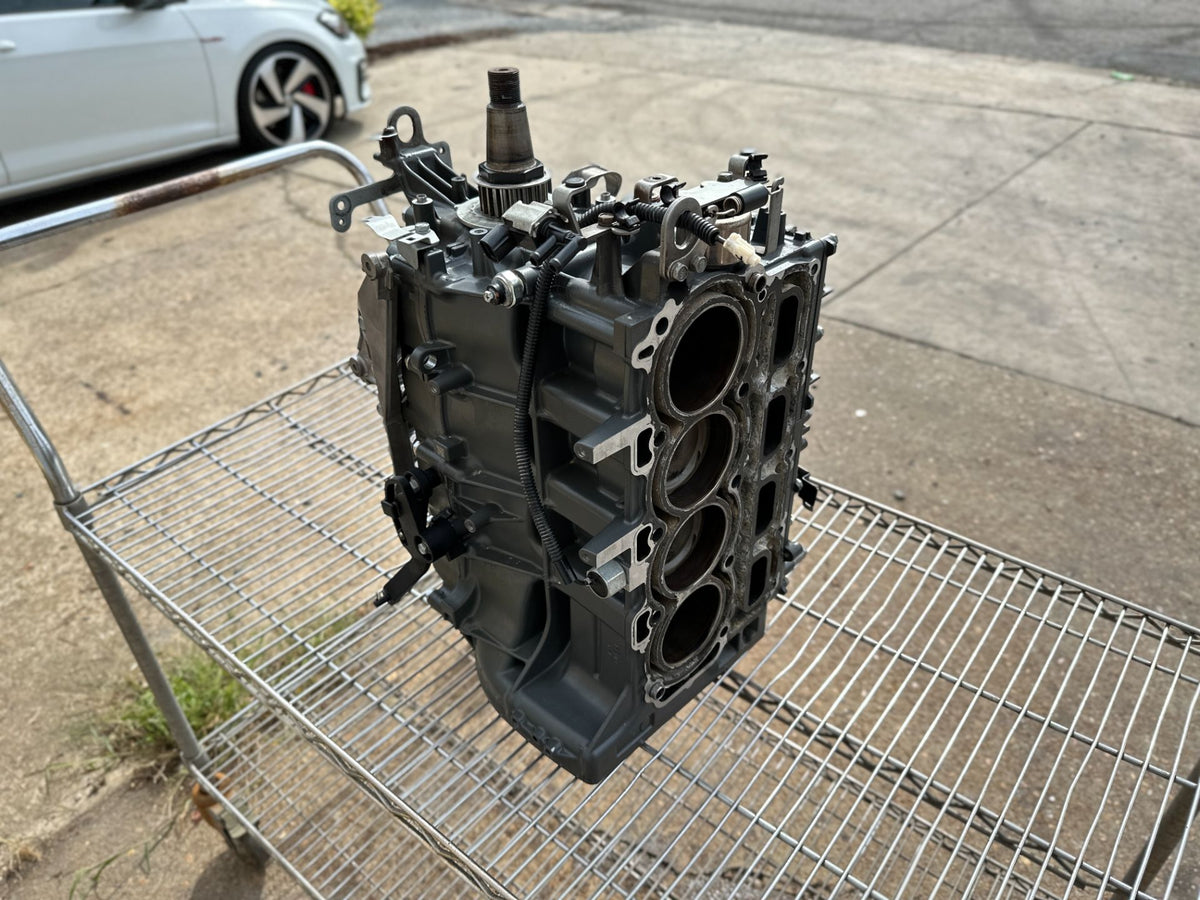 2013 Yamaha 115 HP 4 Stroke Outboard Crankcase Short Block Assembly 68V-W009B-13-9S OEM