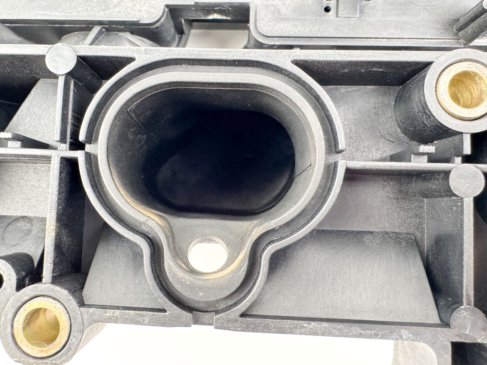 2004 Yamaha 150 HP 4 Stroke Outboard Intake Manifold & Throttle Body 63P-14440-00-00 OEM