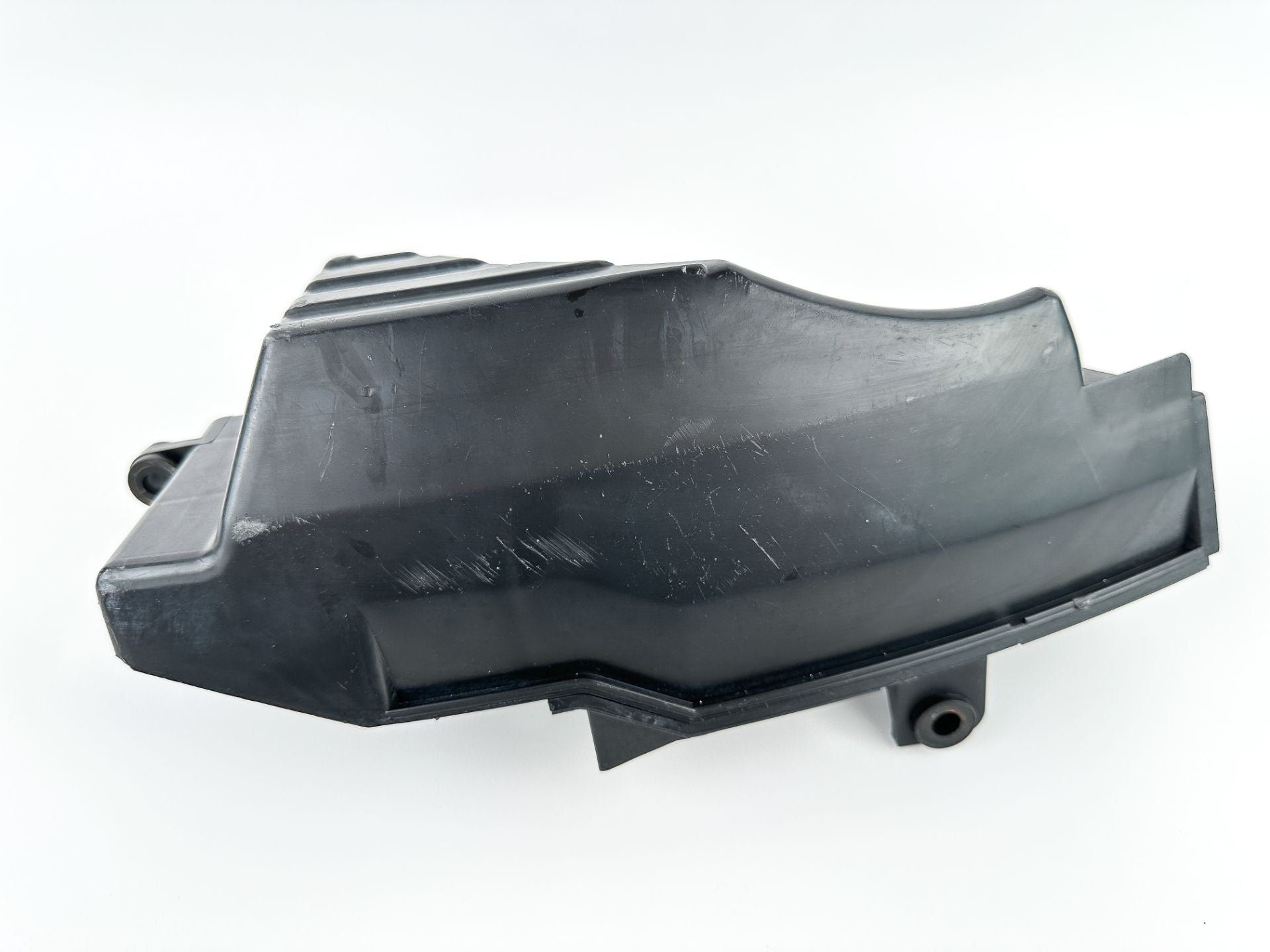 2003 Suzuki 140 HP 4 Stroke Outboard Intake Air Silencer Assembly 13810-90J01 OEM