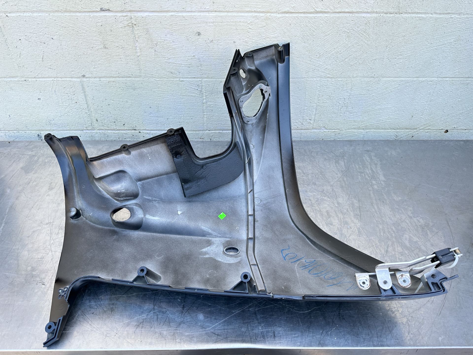 2020 Mercury 90 HP 4 Stroke Outboard Lower Apron Cowling Starboard 8M0088280 OEM