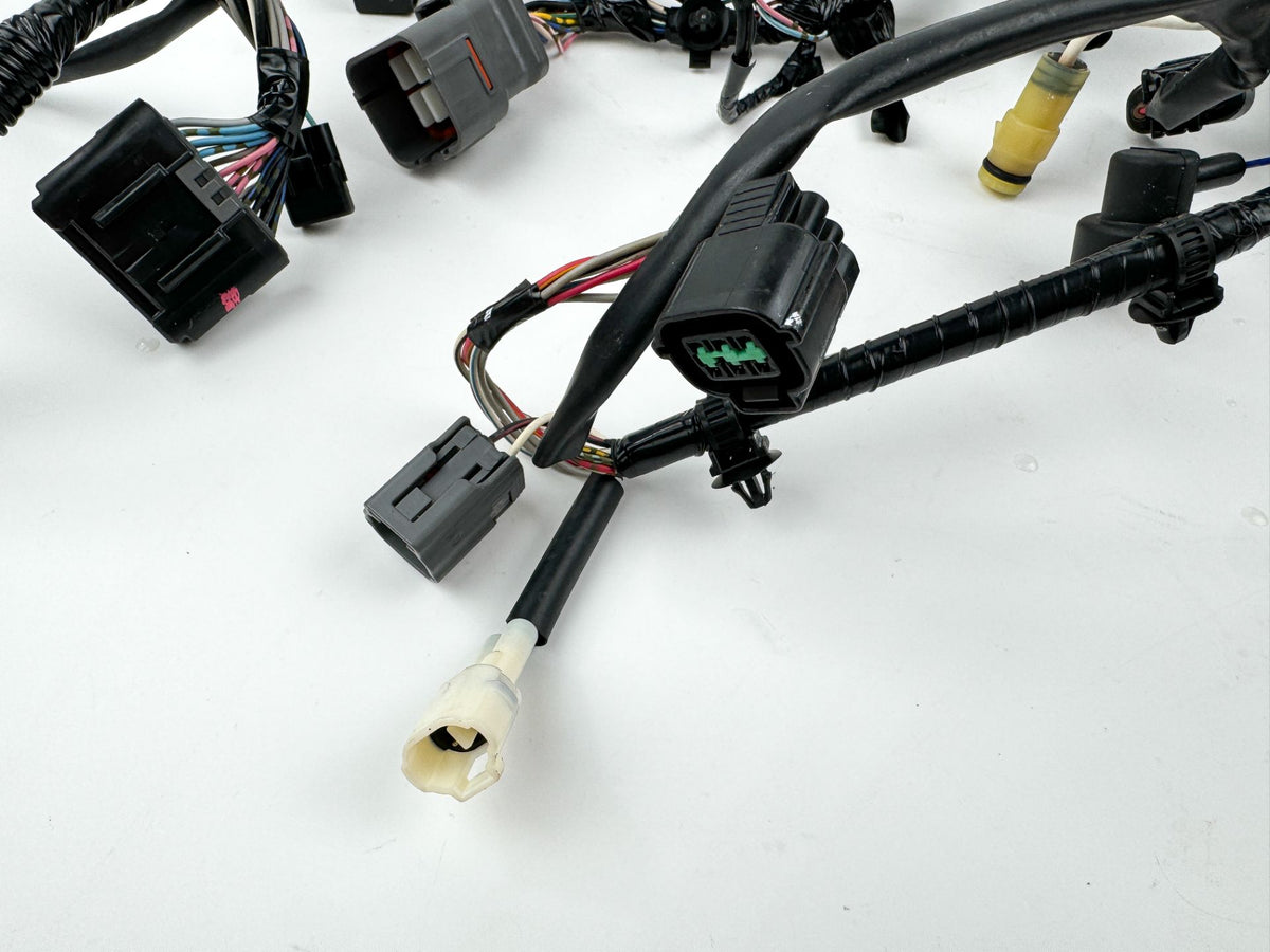 2016 Suzuki 40 HP 4 Stroke Outboard Engine Wire Harness 36610-88LG1 OEM