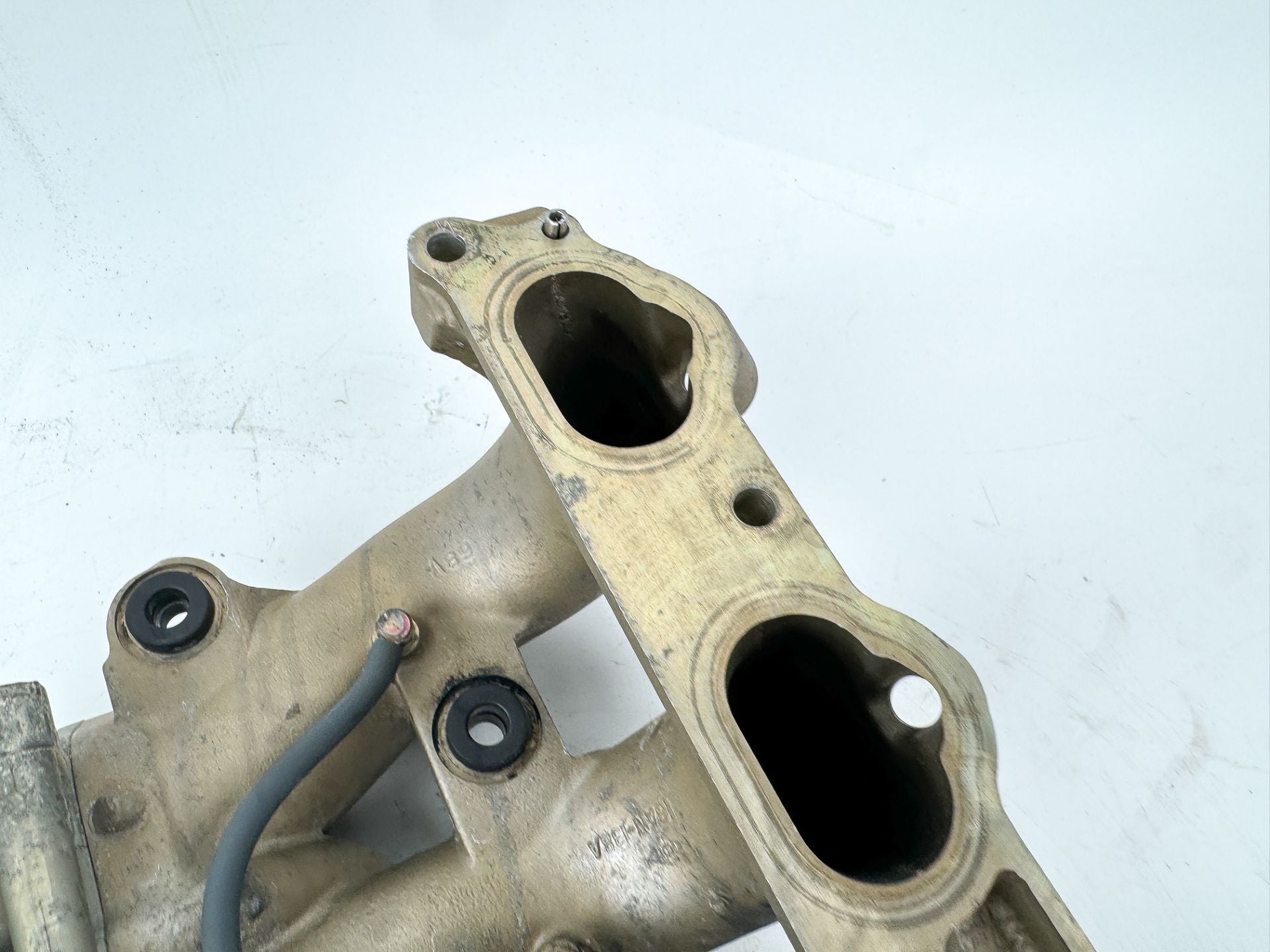 2005 Yamaha 115 HP 4 Stroke Outboard Intake Manifold & Throttle Body OEM