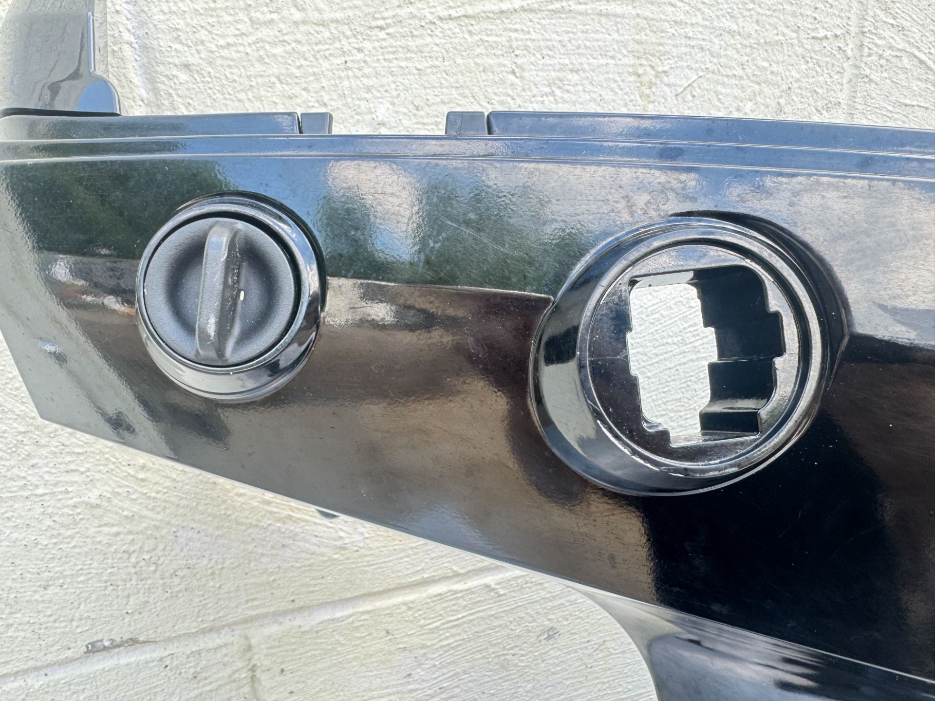 2020 Mercury 250 HP 4 Stroke Outboard Lower Apron Cowling Port 8M0142217 OEM