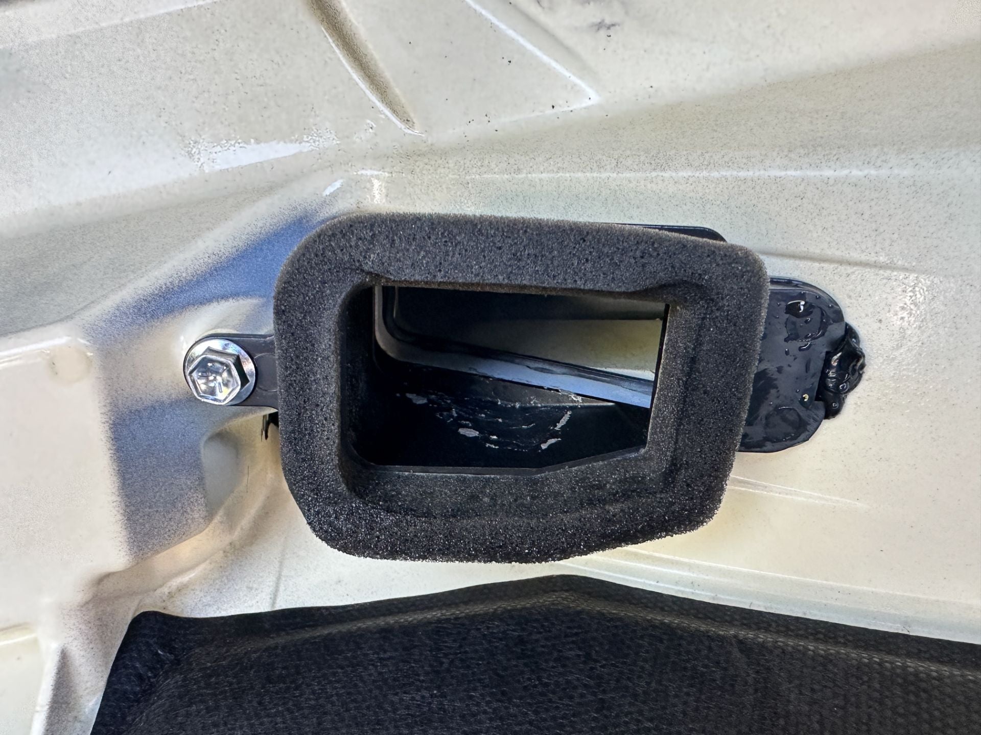 2018 Suzuki 350 HP 4 Stroke Outboard Top Cowling 61420-98823-BBK OEM