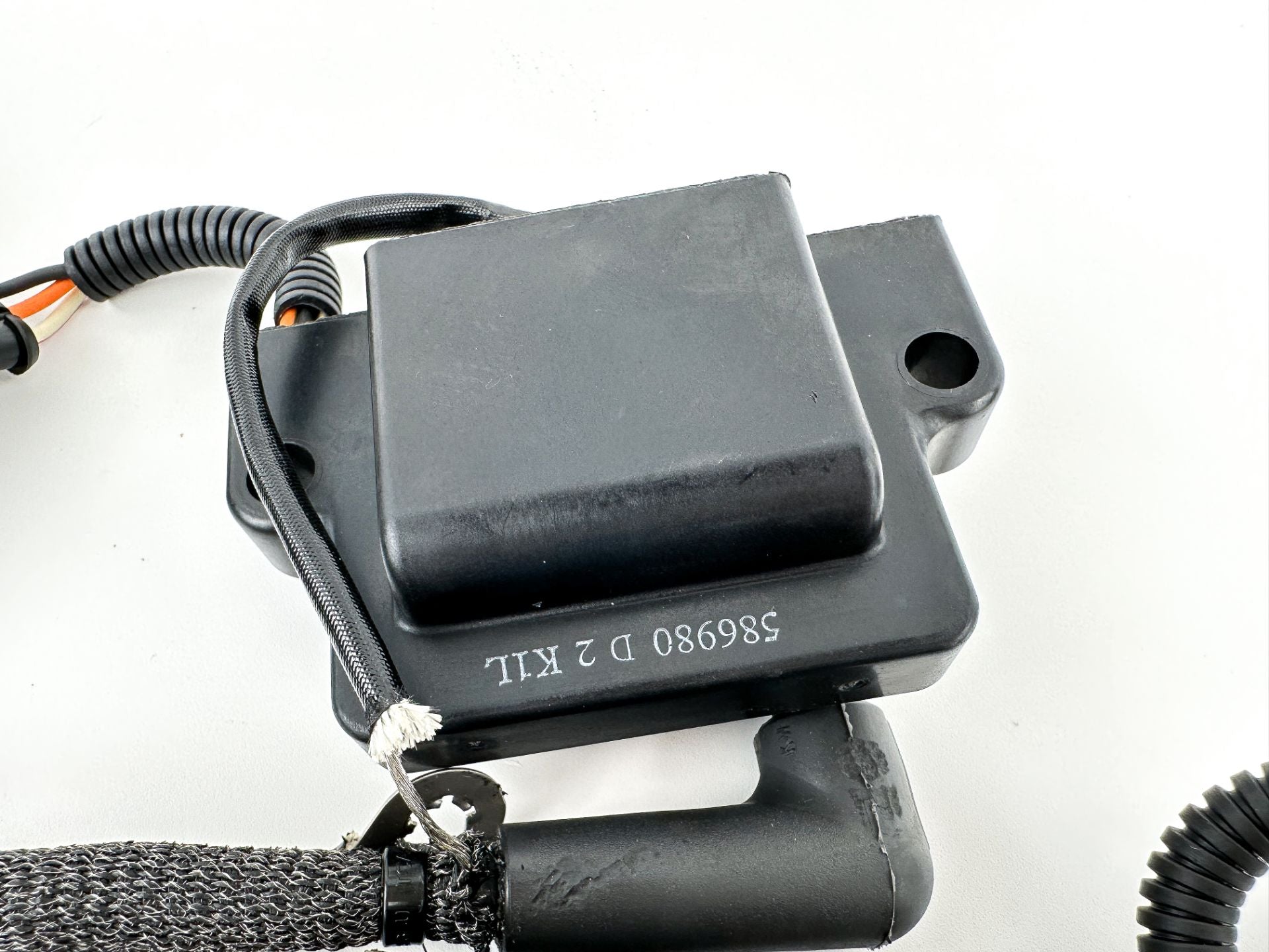 2013 Evinrude 250 HP 2 Stroke Outboard Ignition Coil Set 0587275 OEM