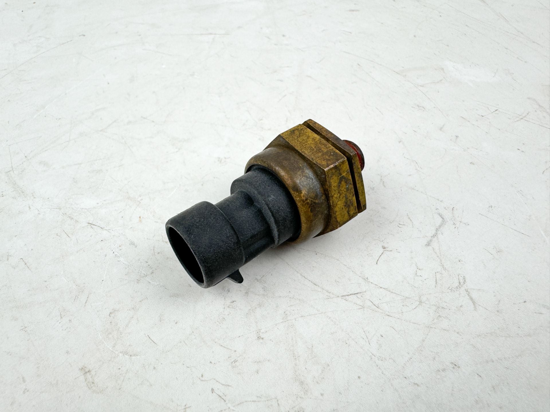 2006 Mercury 115 HP 2 Stroke Outboard Water Pressure Sensor 881879A7 OEM