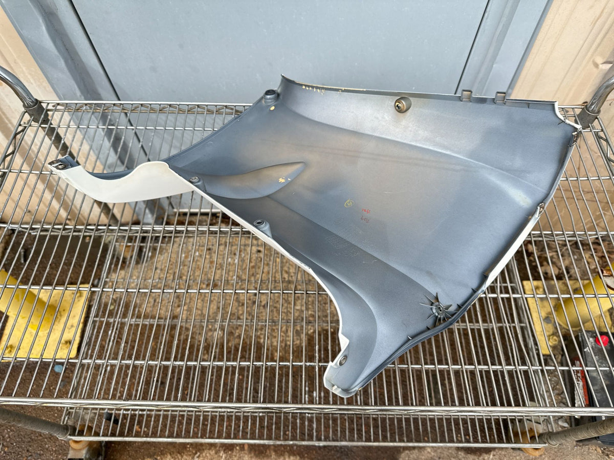 2014 Yamaha 300 HP 4 Stroke Outboard Lower Apron Cowling Port 6CE-42741-01-8D OEM