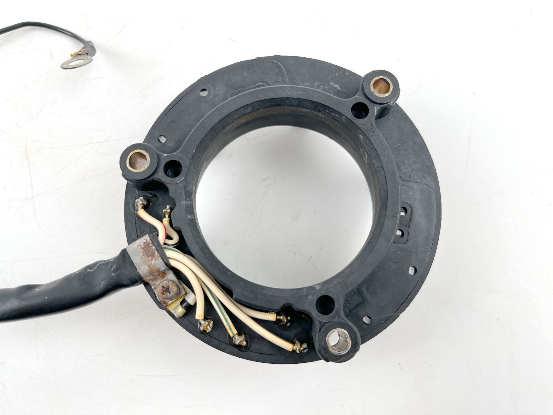 2001 Yamaha 225 HP 2 Stroke Outboard Coil Pulser 61A-85580-01-00 OEM