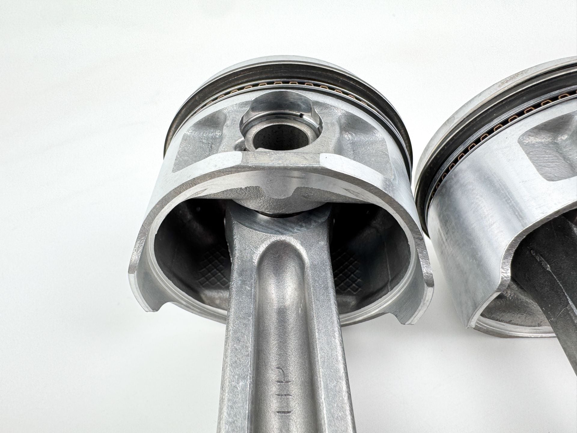 2007 Mercury 25 HP 4 Stroke Outboard Piston & Connecting Rod Set 834961T03 OEM