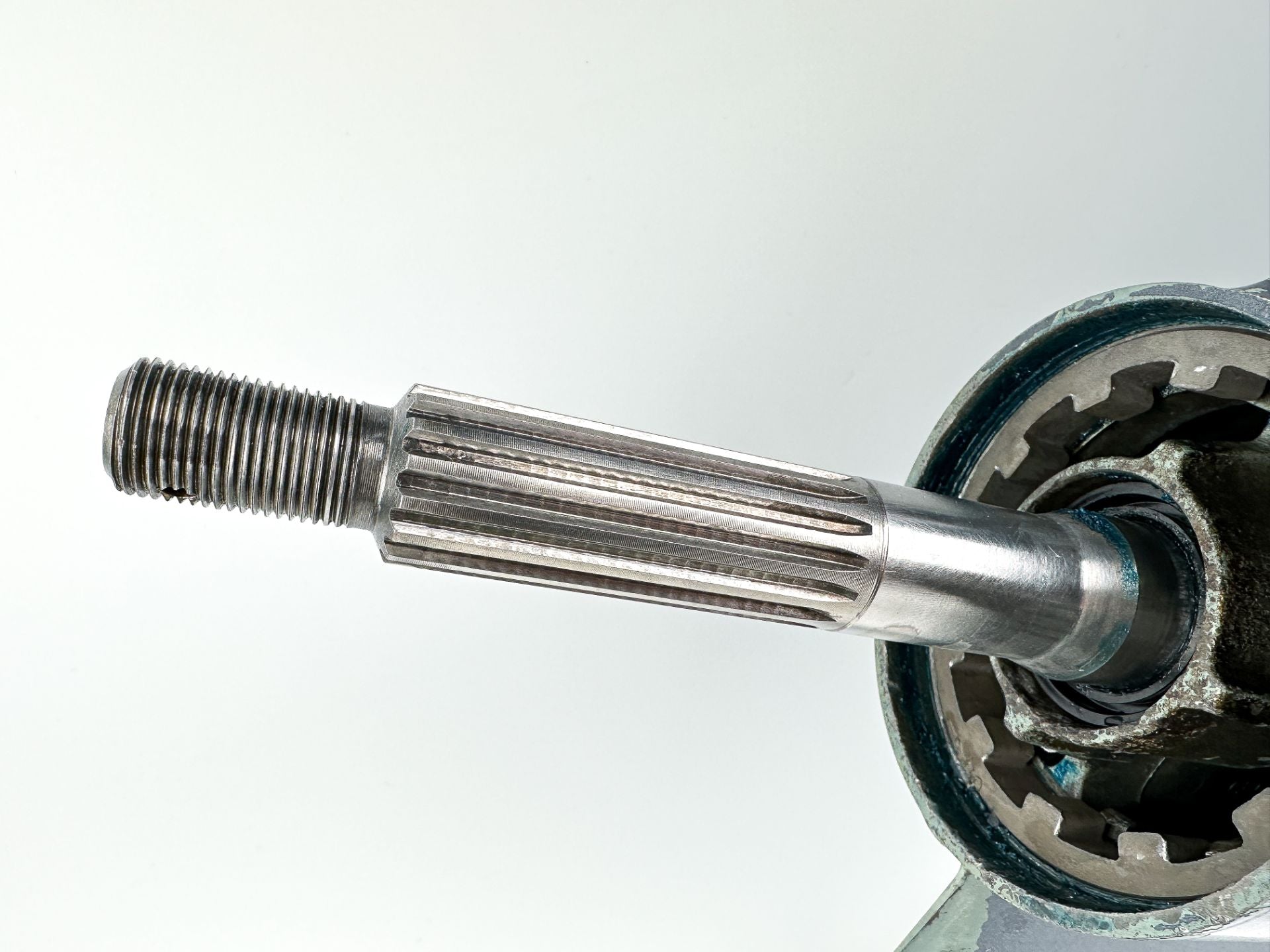 2000-2015 Yamaha 115HP 4 Stroke 20" Long Lower Unit Gear Case Ready To Install