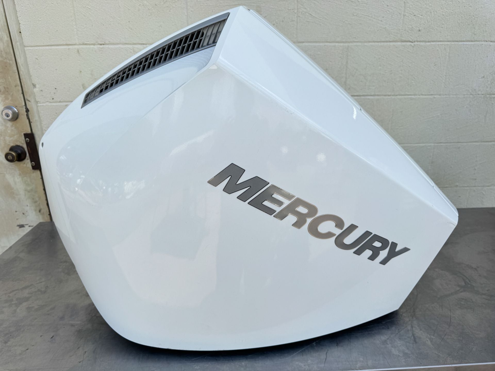 2020 Mercury 225HP V6 4 Stroke Outboard Top Cowling 8M0142180 OEM