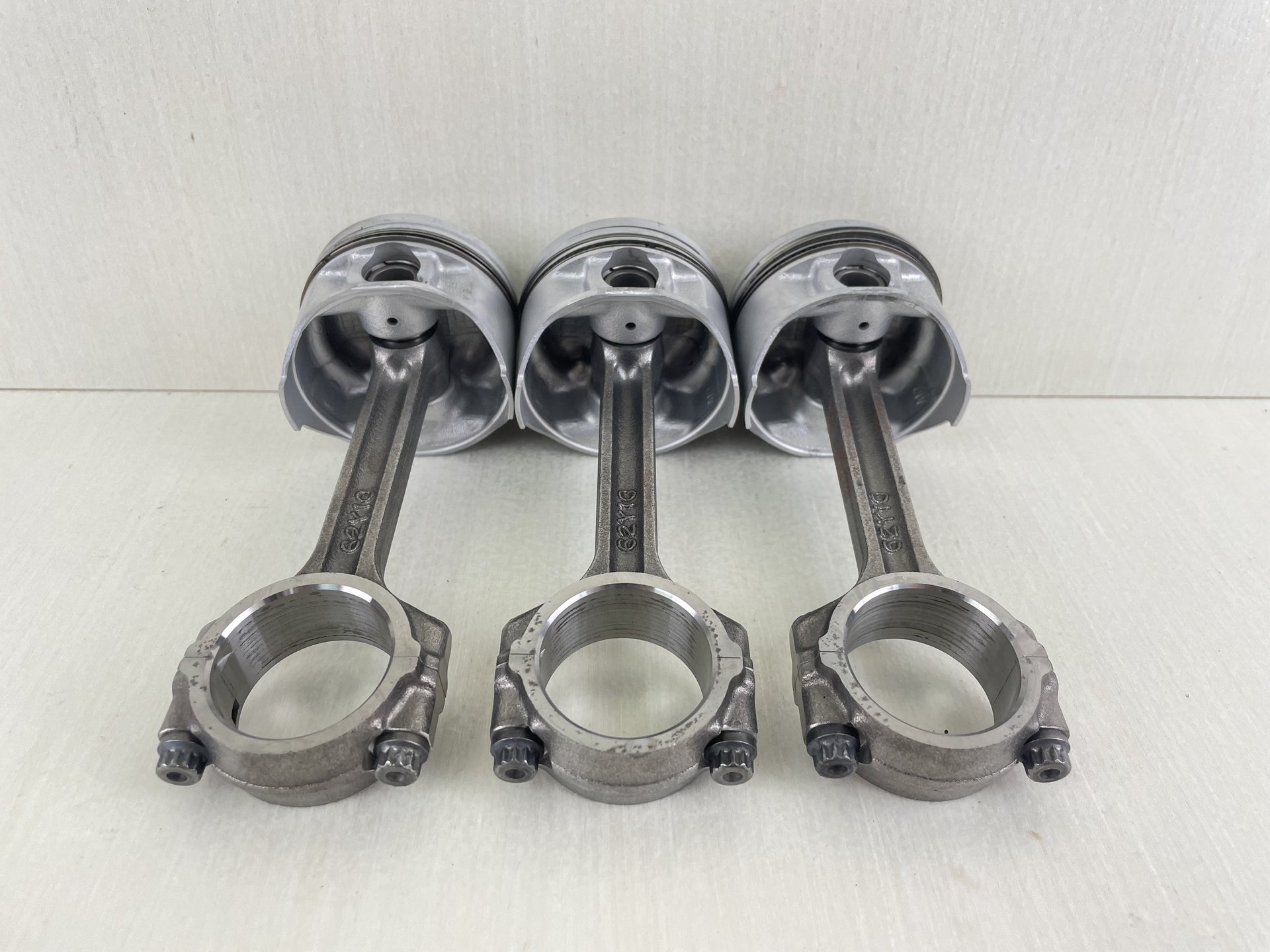 2002 Yamaha 60HP 4 Stroke Outboard Piston & Connecting Rod Assembly Set 3 62Y-11650-10-00