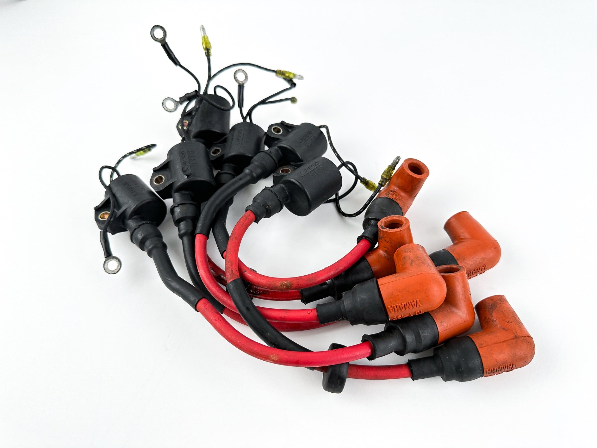 2001 Yamaha 200 HP 2 Stroke Outboard Ignition Coil Set 61A-85570-00-00 OEM