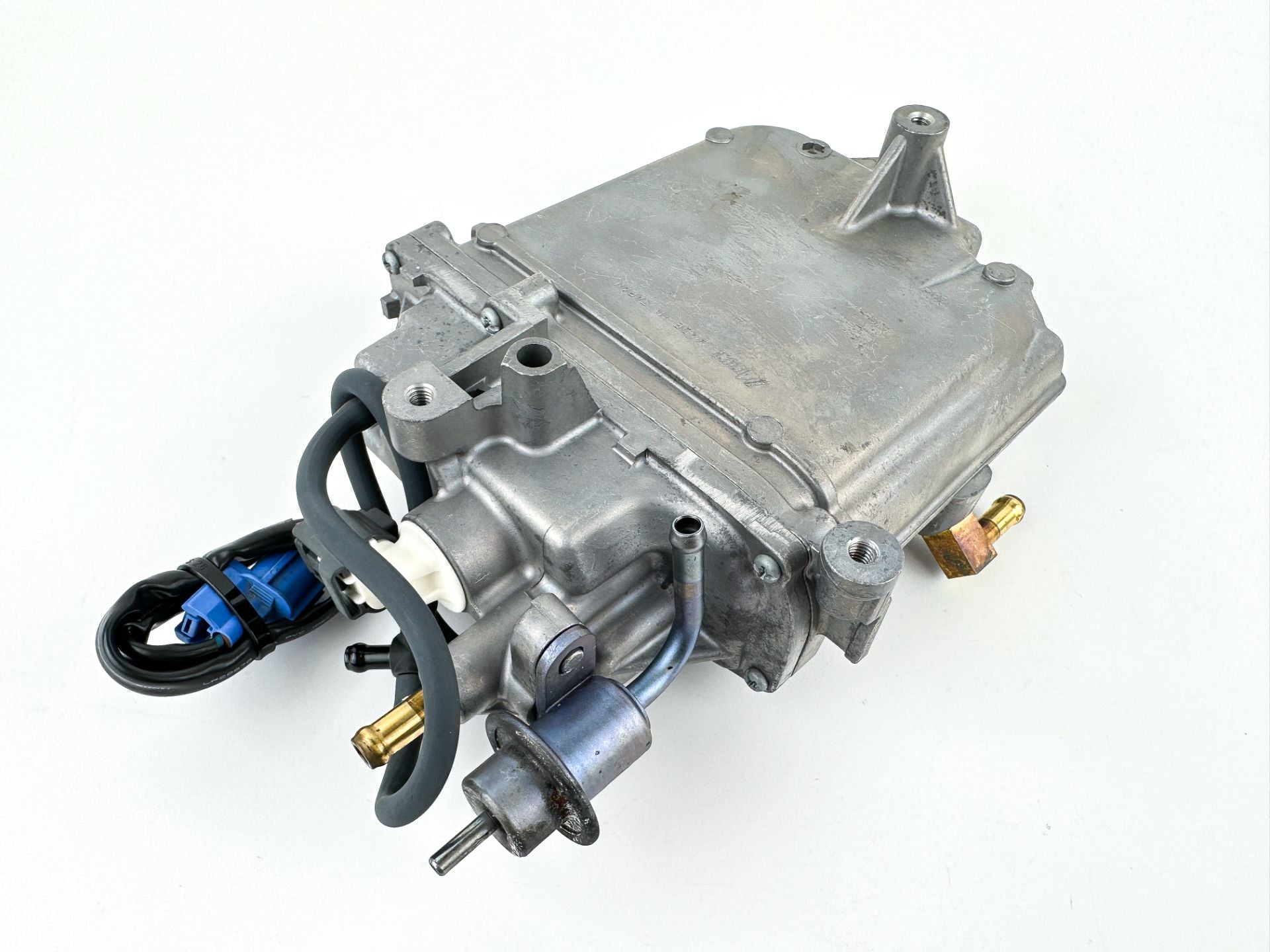 2015 Yamaha 150 HP 4 Stroke Outboard VST Float Chamber Assembly 63P-14180-20-00 OEM