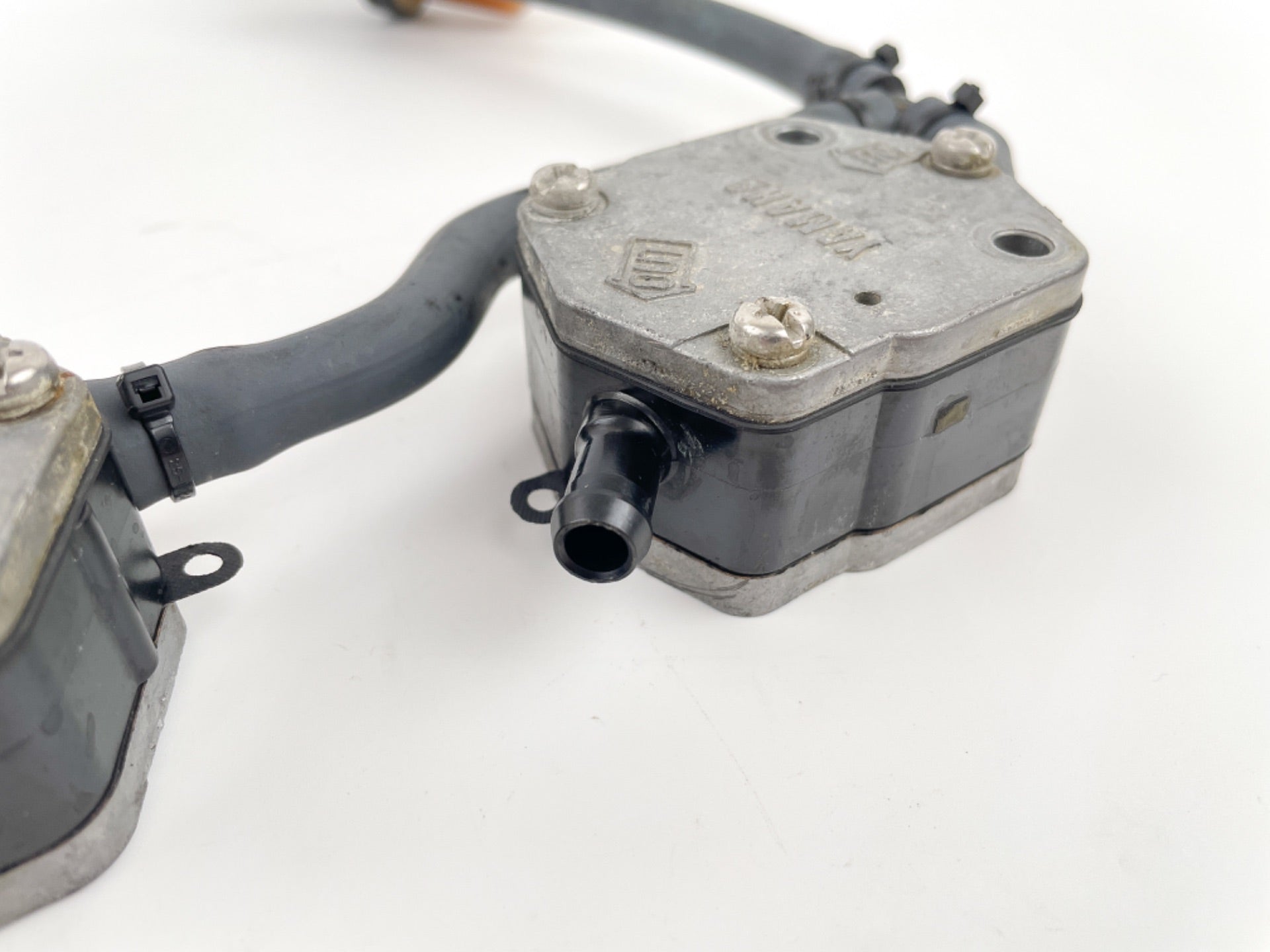 2002 Yamaha 150 HP 2 Stroke Outboard Fuel Pump W/ Filter Assembly 6E5-24410-03-00 OEM